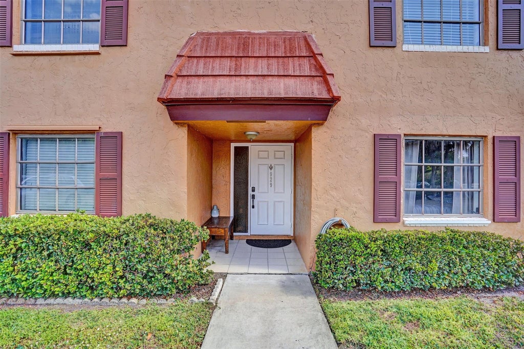 Photo of 929 NW 45th Street #929, Deerfield Beach, FL 33064 (MLS # F10501310)