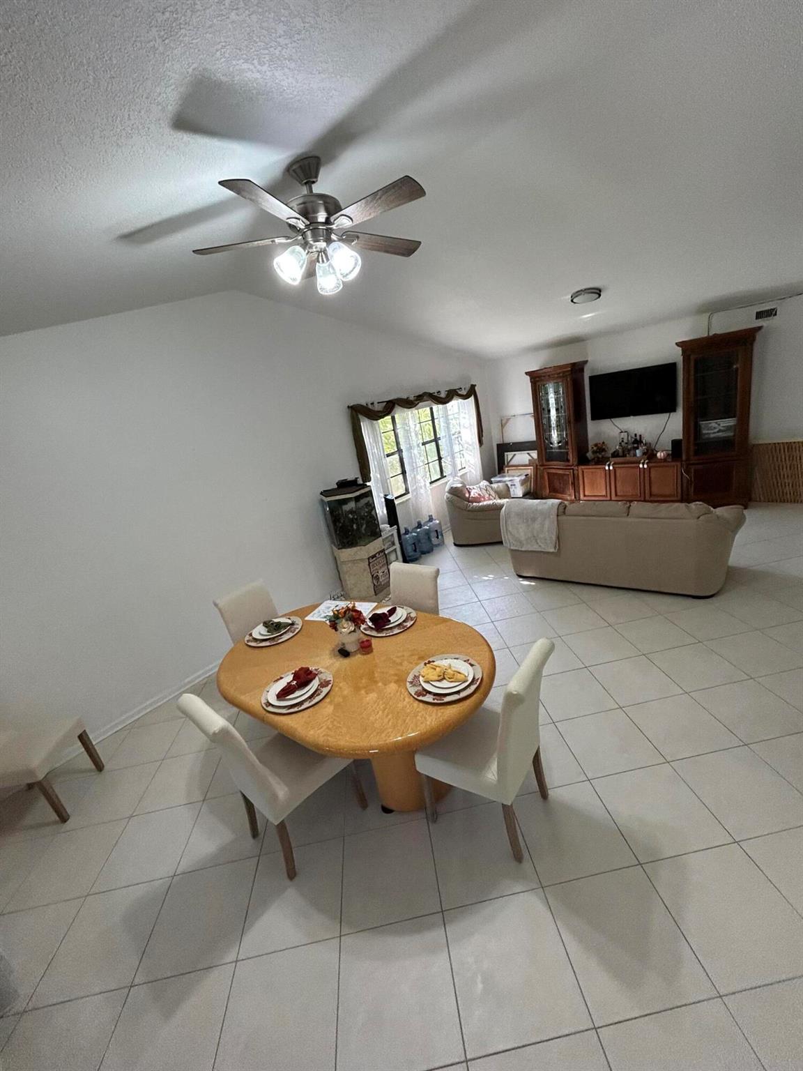 CASA DEL REY PL 2 - Residential