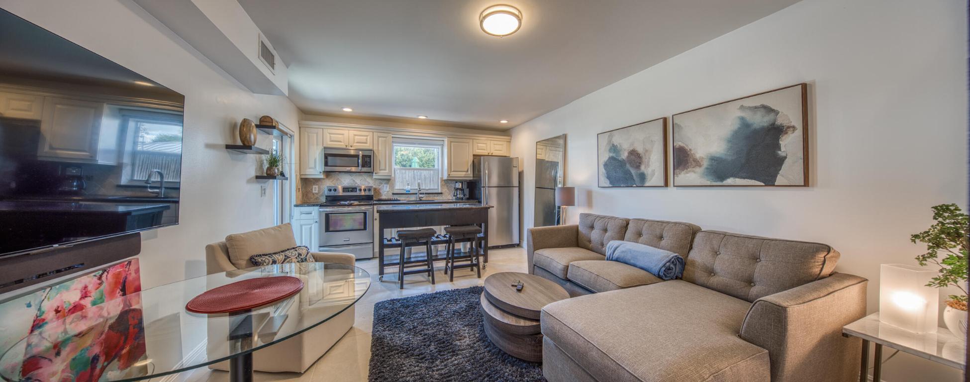 NORTH LAKE WORTH - Residential Lease