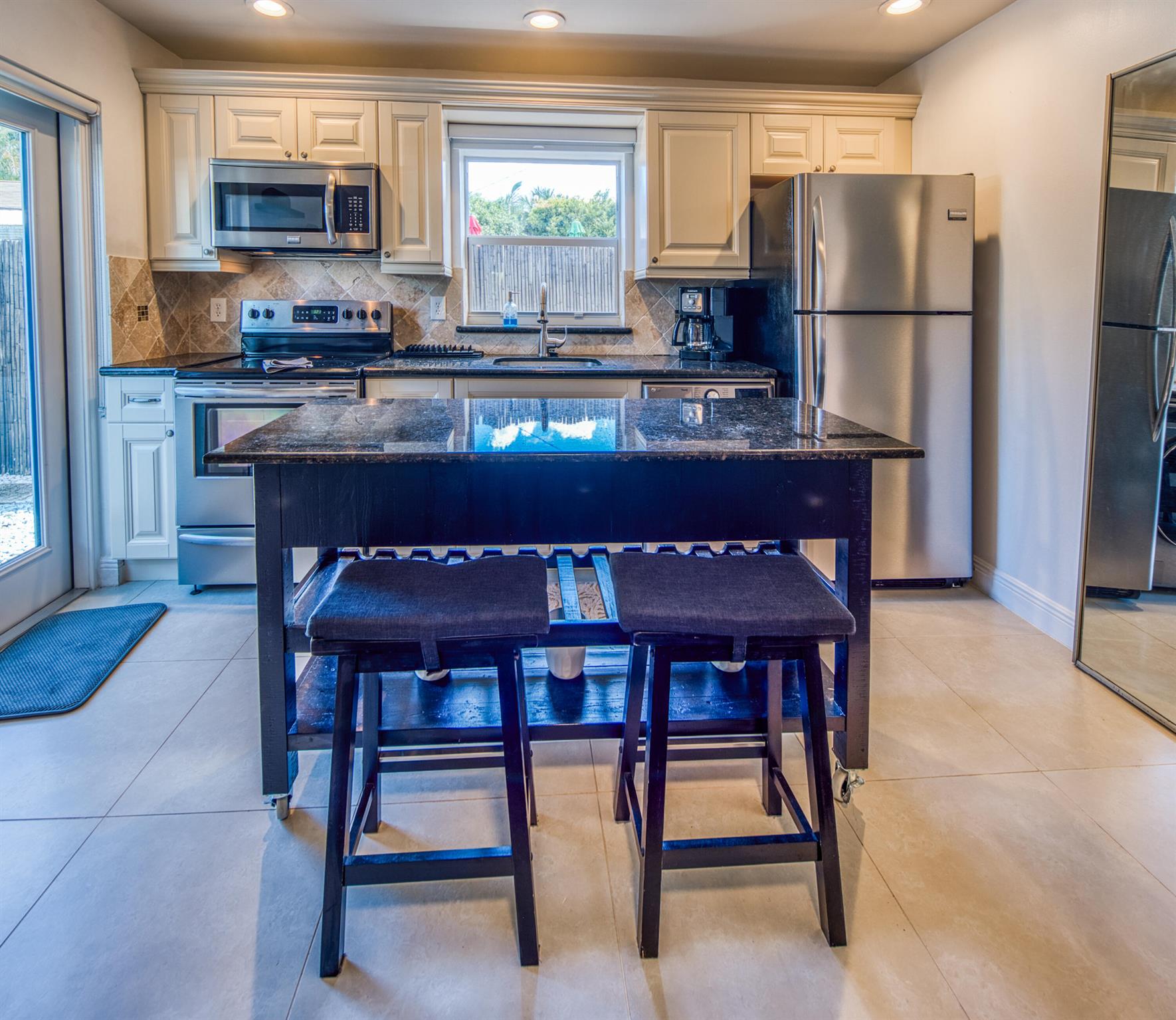 NORTH LAKE WORTH - Residential Lease