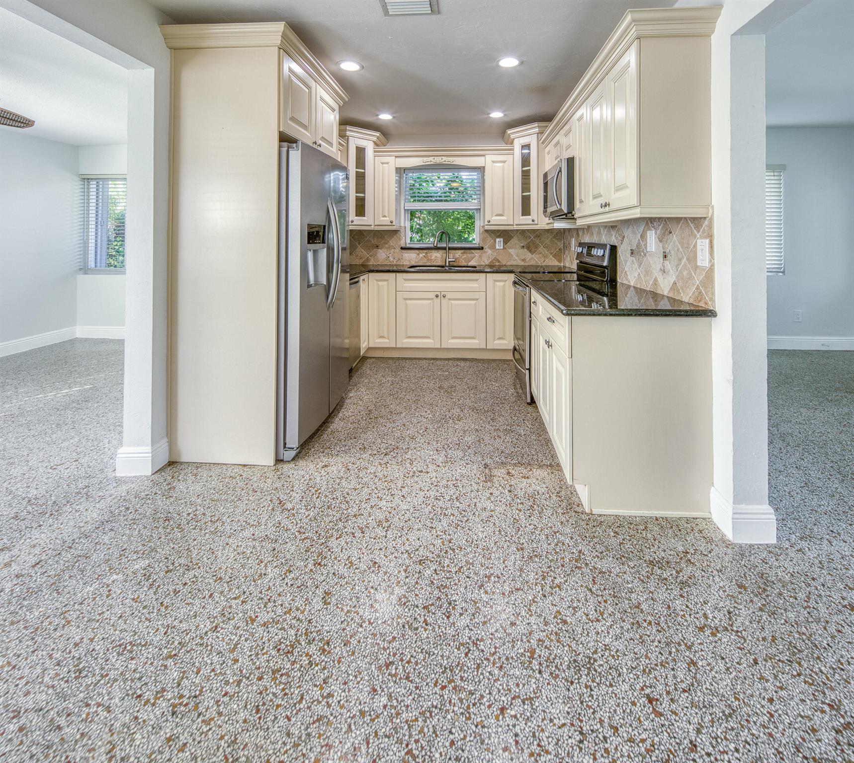 NORTH LAKE WORTH - Residential Lease