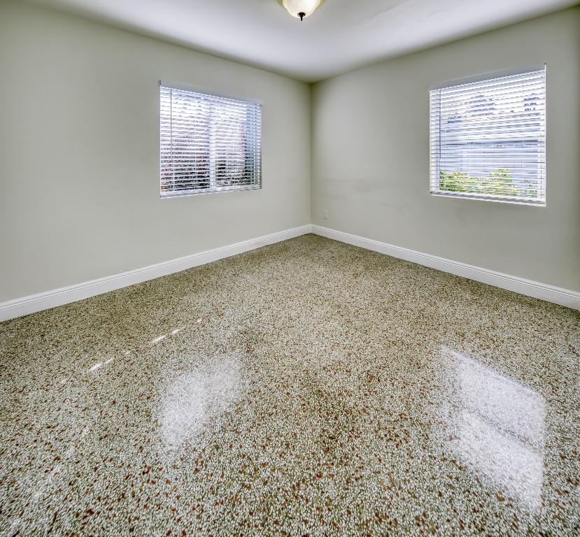 NORTH LAKE WORTH - Residential Lease