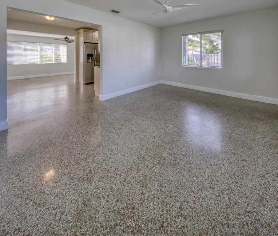 NORTH LAKE WORTH - Residential Lease