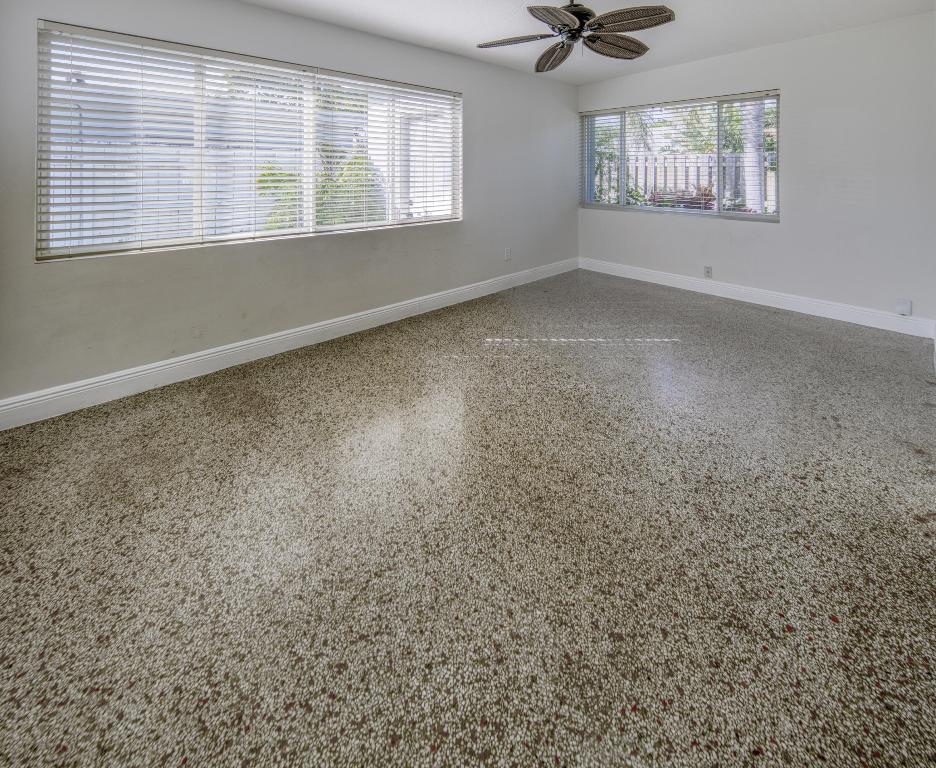 NORTH LAKE WORTH - Residential Lease