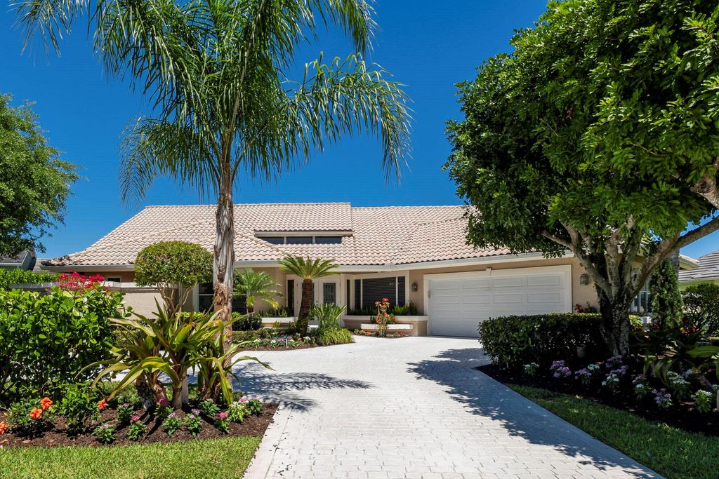 Photo of 9 Wycliff Road, Palm Beach Gardens, FL 33418 (MLS # R10976645)