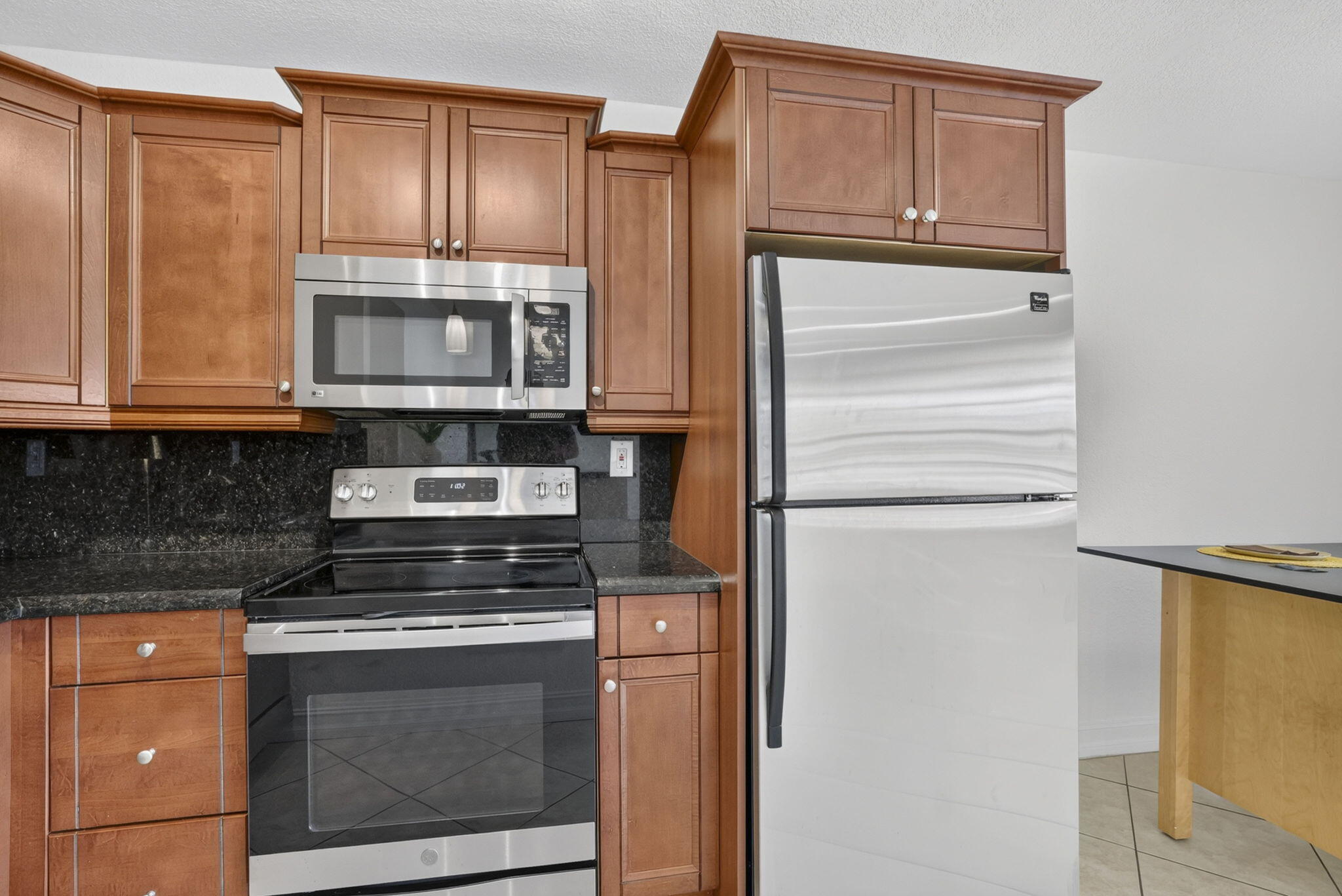 4051 NE 13TH Avenue NE 76-3