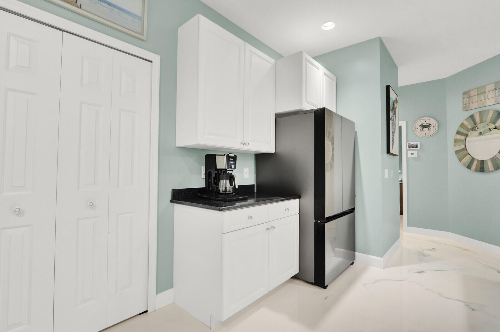 LAKESHORE AT SANDS, A CONDOMINIUM - Residential