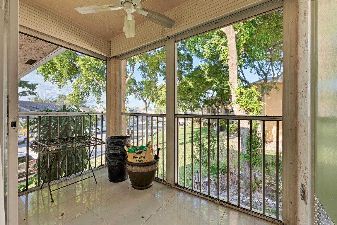 CHATEAU DE VILLE CONDO - Residential Lease