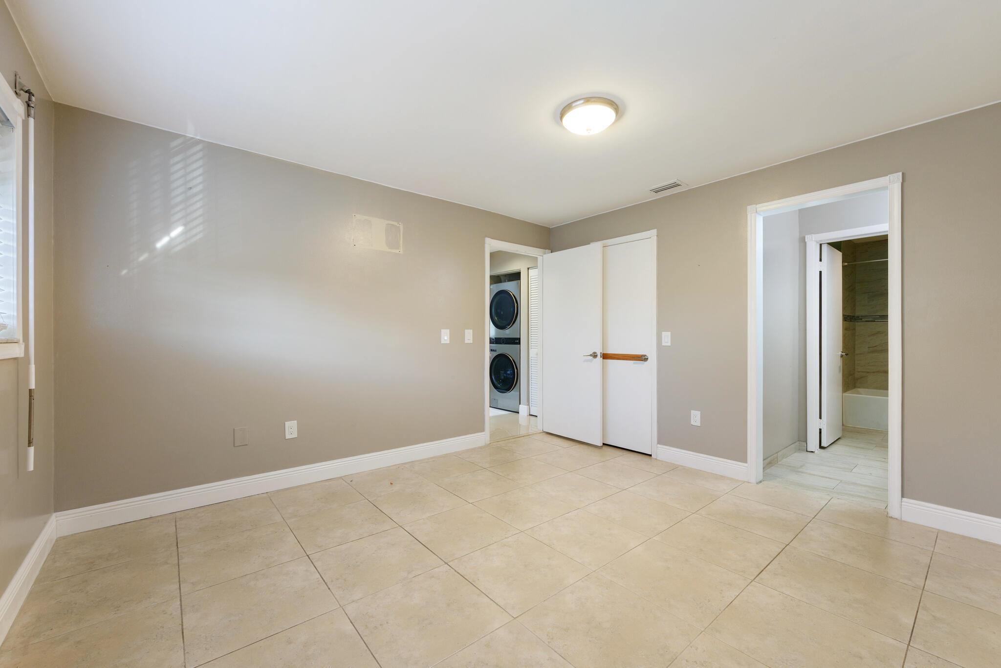 CHATEAU DE VILLE CONDO - Residential Lease