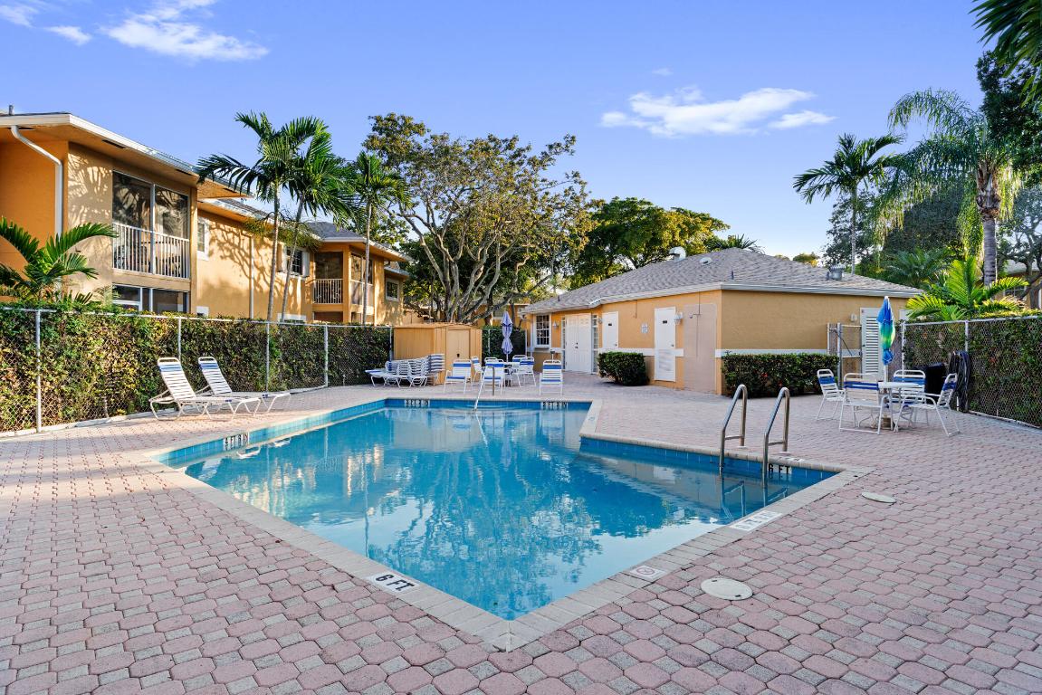 CHATEAU DE VILLE CONDO - Residential Lease