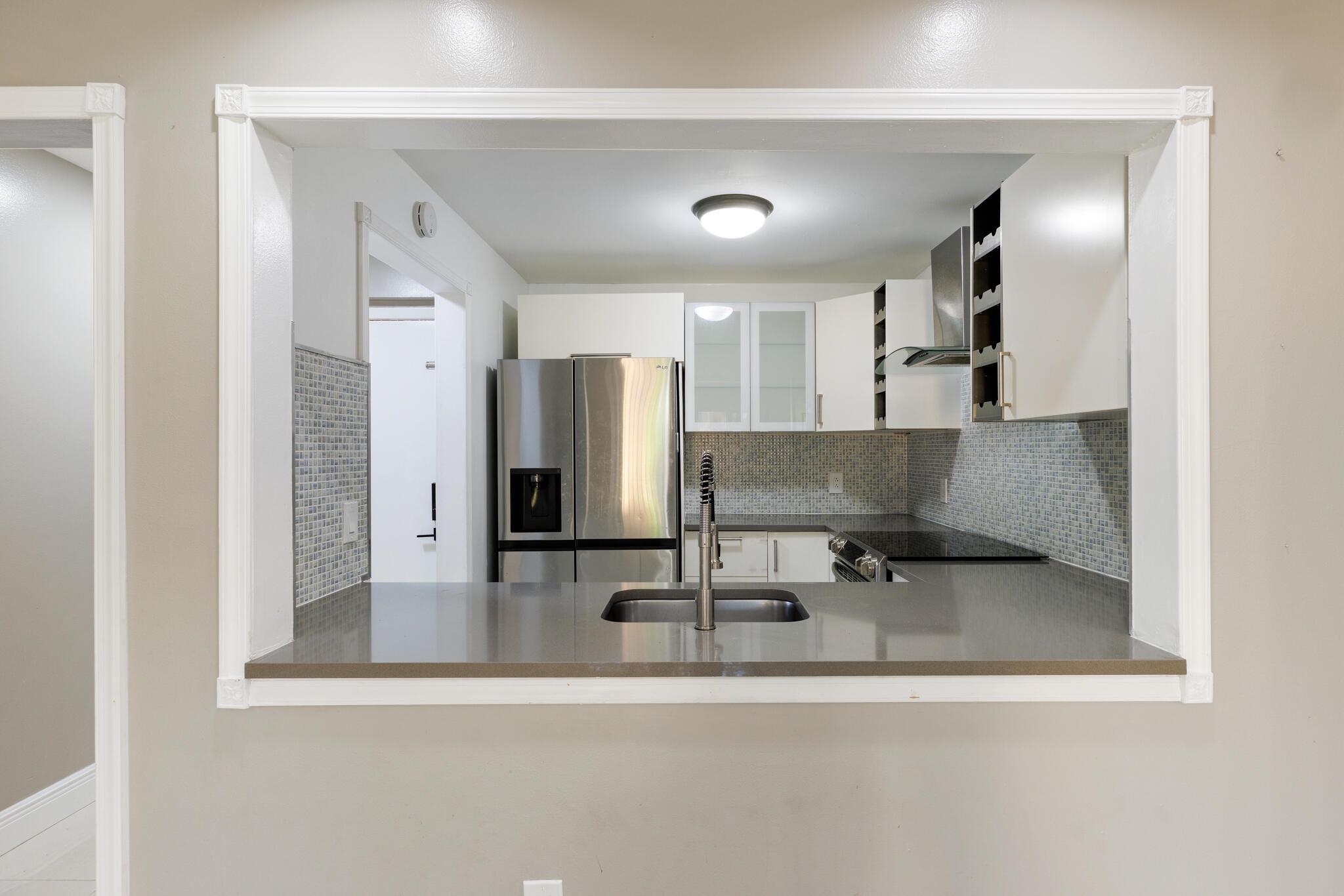 CHATEAU DE VILLE CONDO - Residential Lease