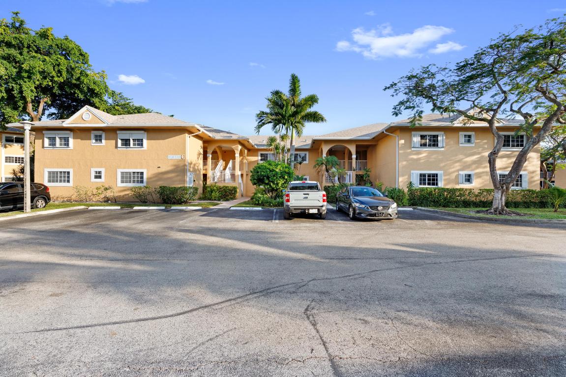 CHATEAU DE VILLE CONDO - Residential Lease