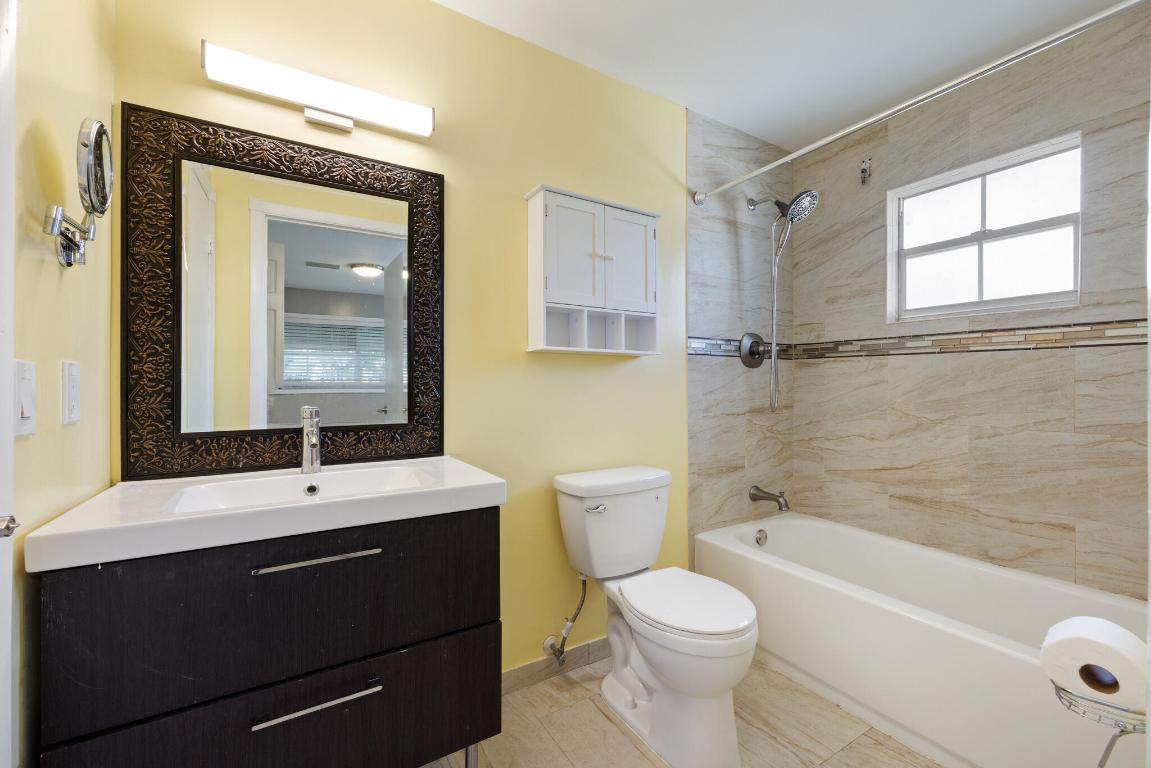 CHATEAU DE VILLE CONDO - Residential Lease