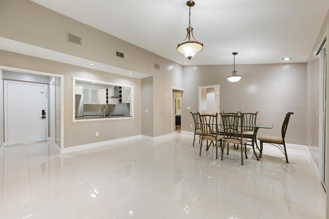 CHATEAU DE VILLE CONDO - Residential Lease