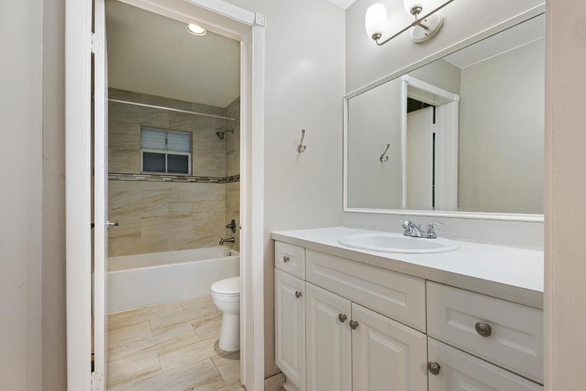 CHATEAU DE VILLE CONDO - Residential Lease