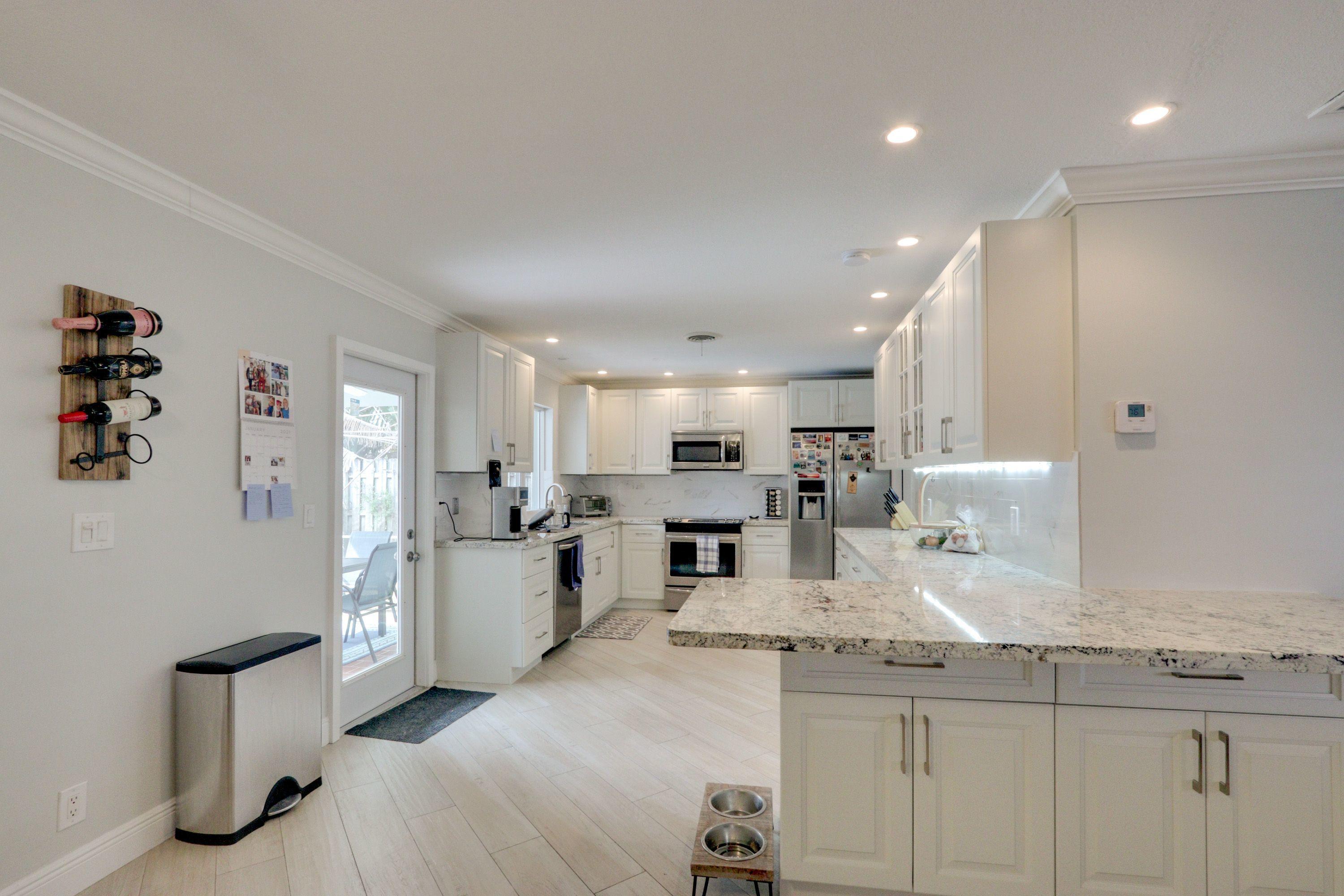 SHOREWOOD - Residential Lease