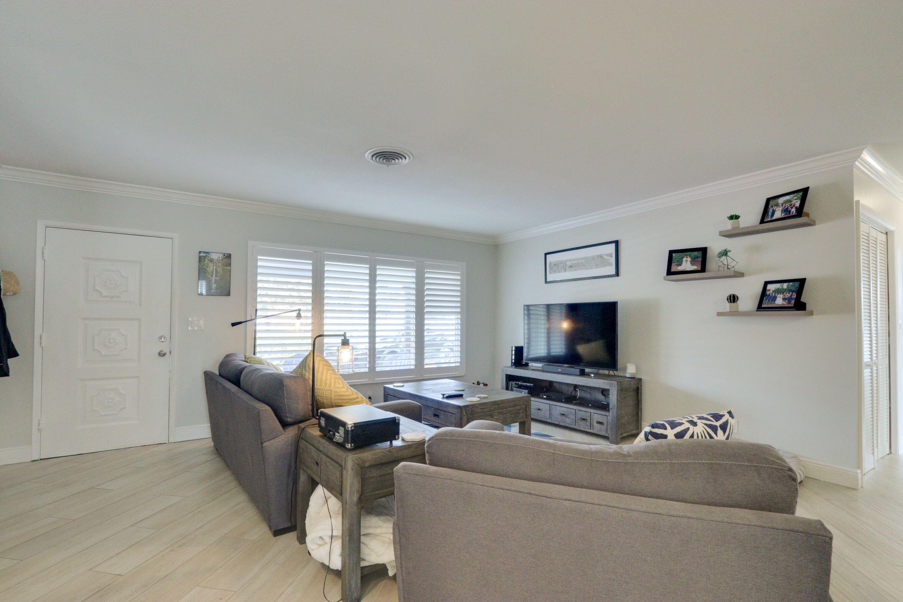 SHOREWOOD - Residential Lease