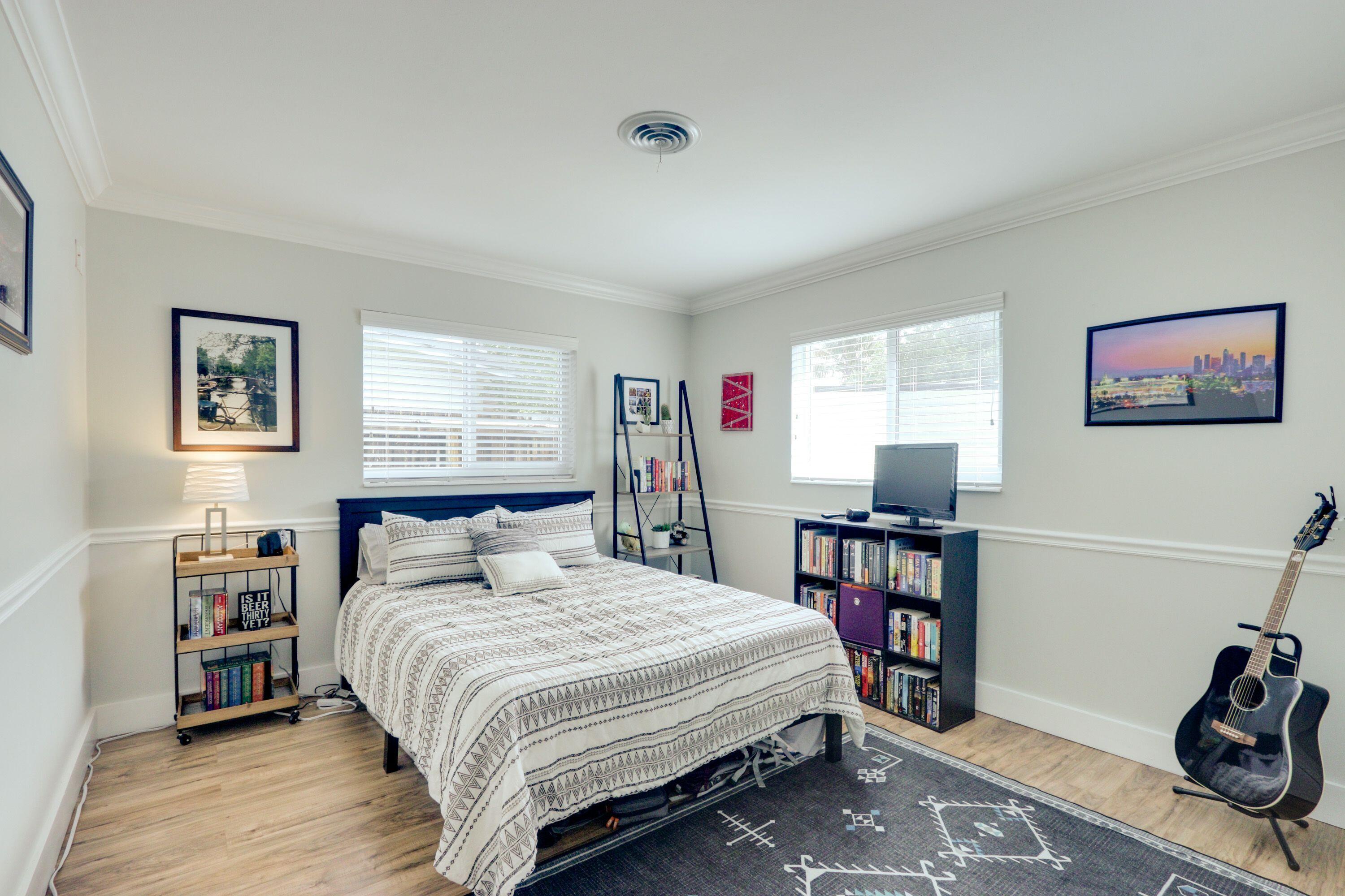 SHOREWOOD - Residential Lease