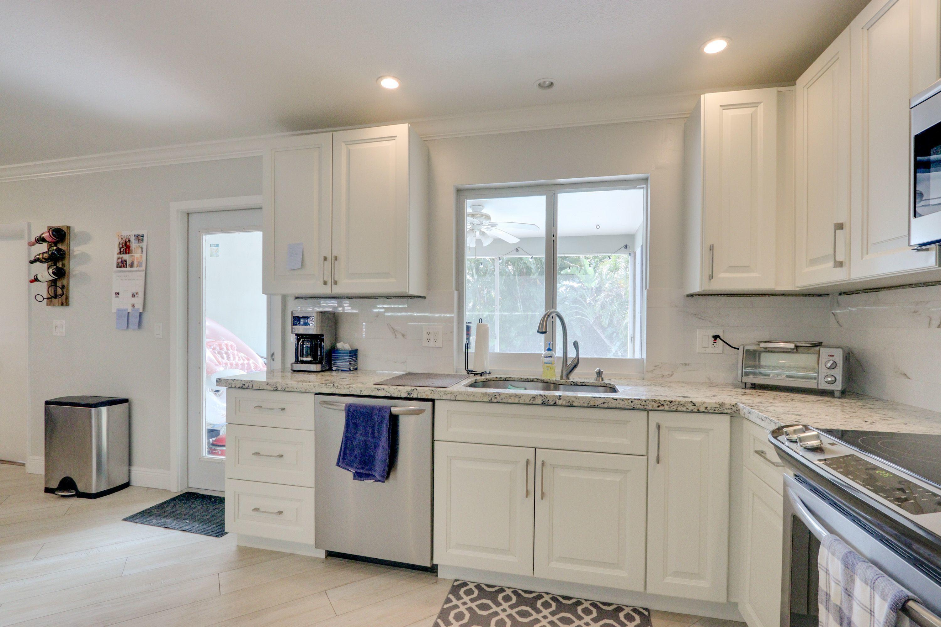 SHOREWOOD - Residential Lease