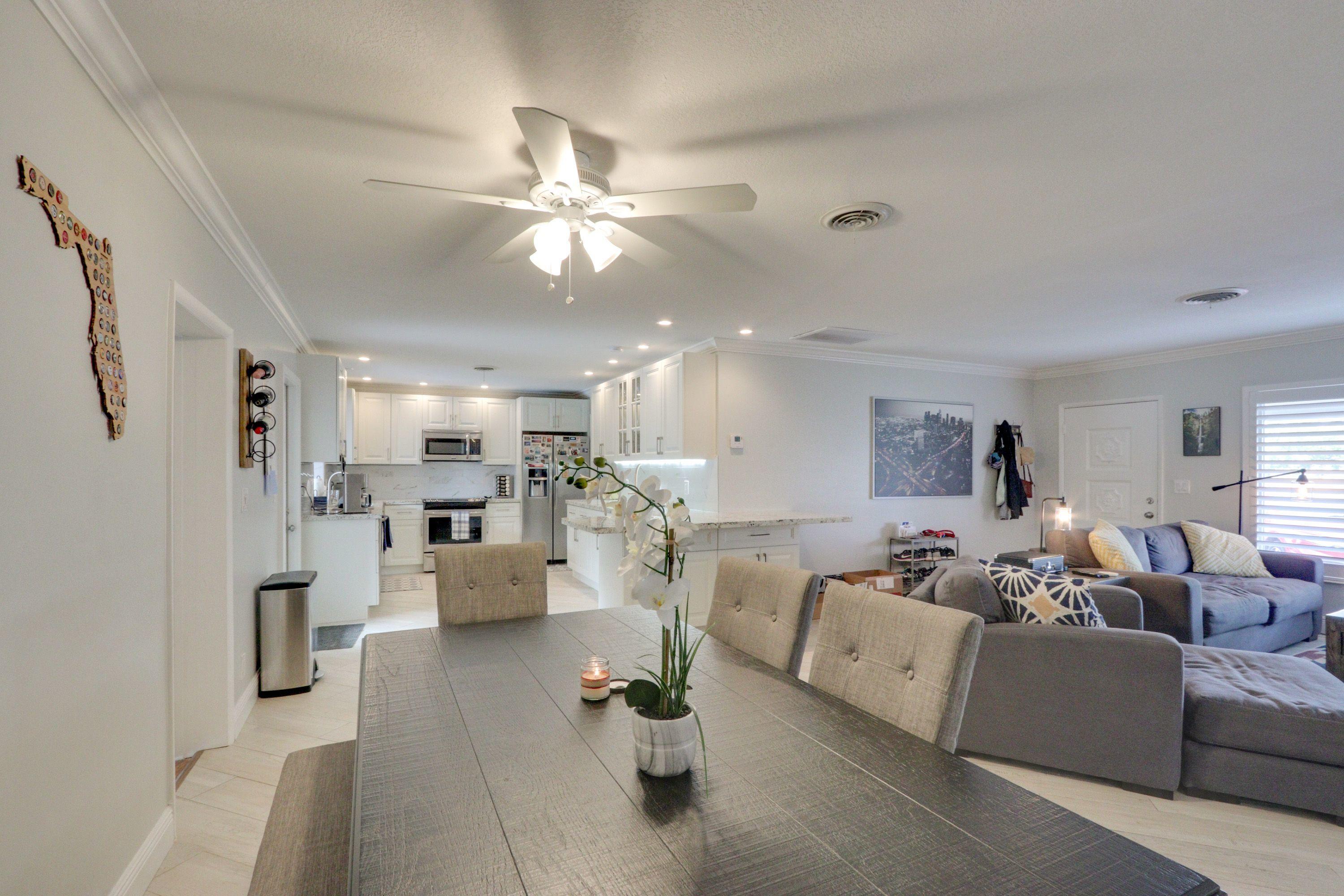 SHOREWOOD - Residential Lease