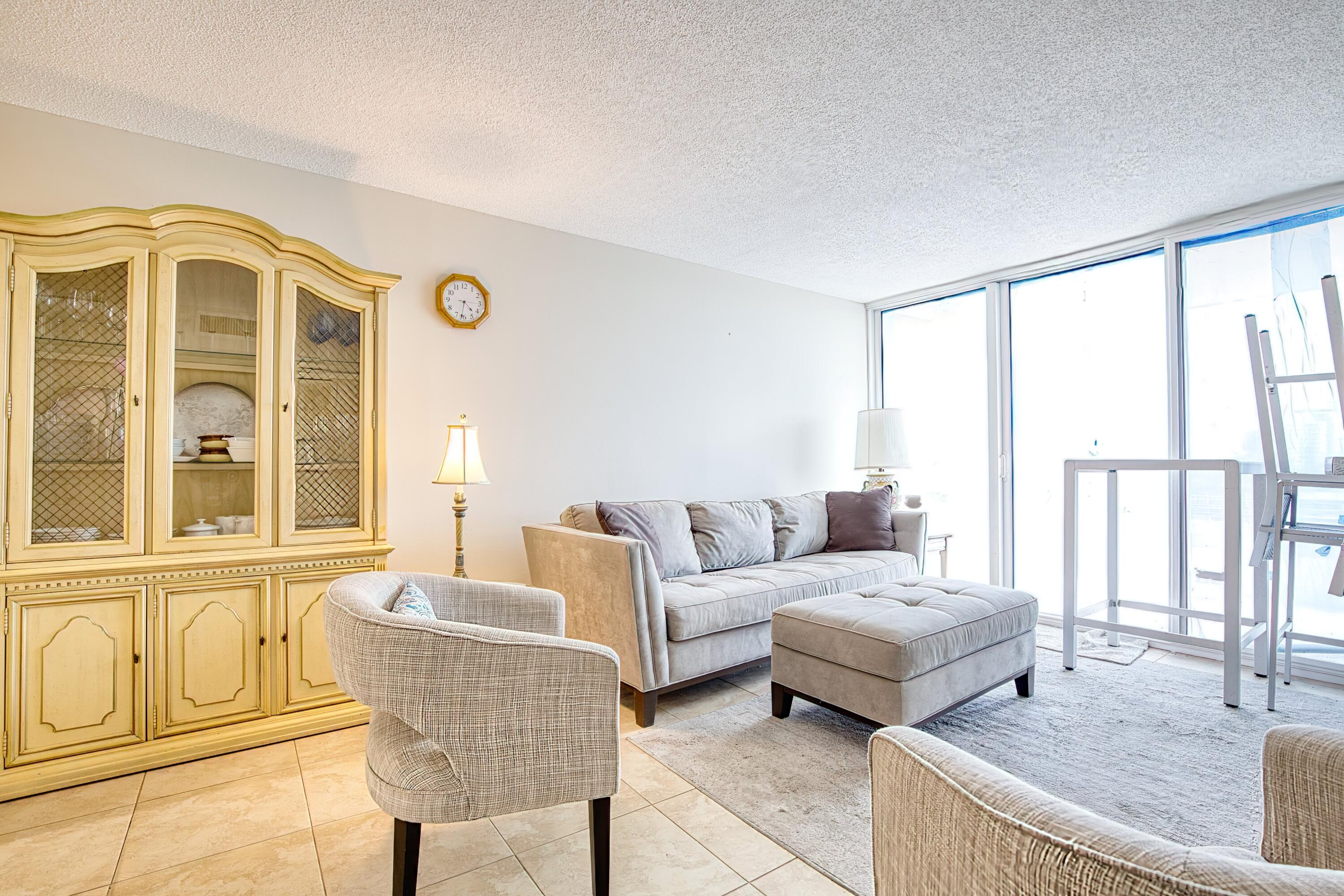 POMPANO BEACH CLUB CONDO - Residential Lease