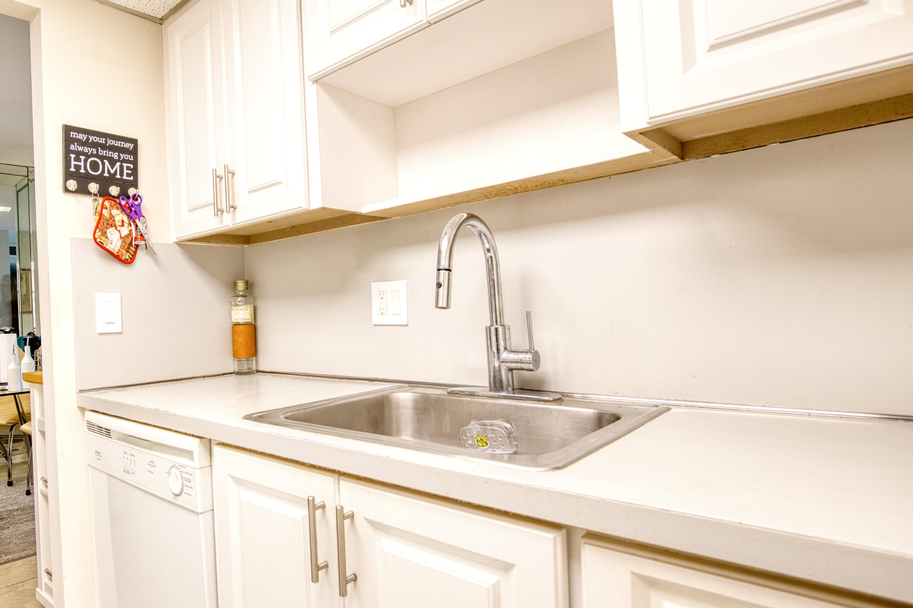 POMPANO BEACH CLUB CONDO - Residential Lease