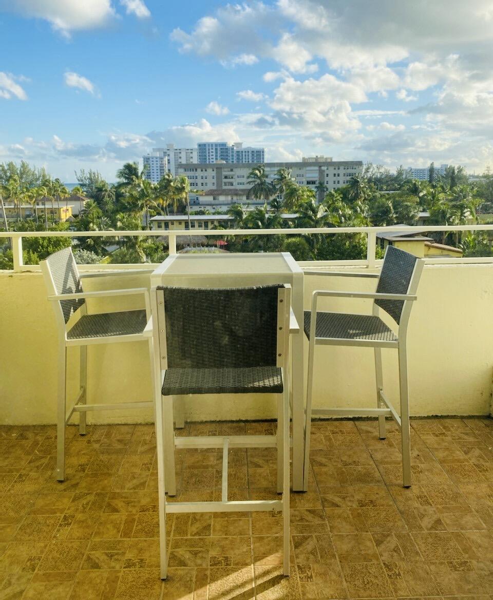 POMPANO BEACH CLUB CONDO - Residential Lease