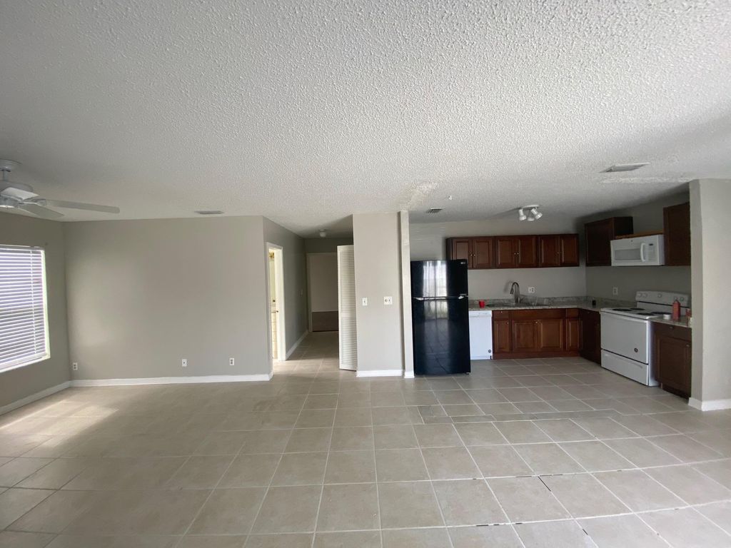 Photo of 556 Holly Dr #A3, Palm Beach Gardens, FL 33410 (MLS # R10650302)