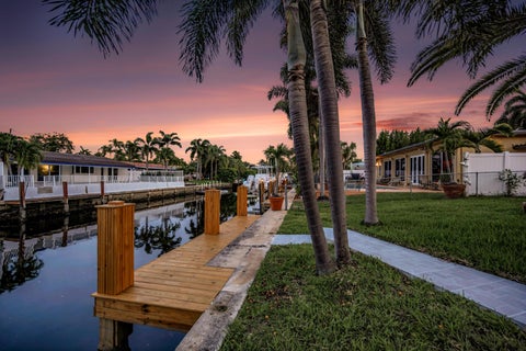 Photo of 1120 SE 9th Avenue, Pompano Beach, FL 33060 (MLS # B26014639)