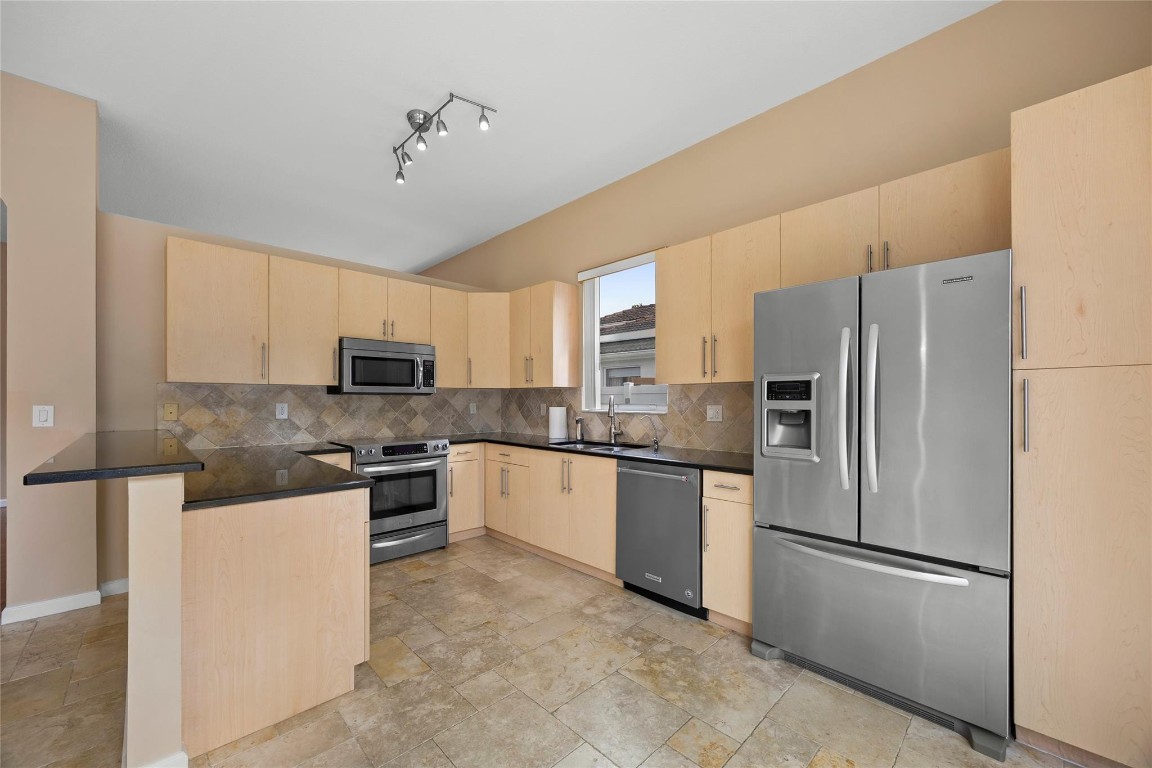 Riviera Isles II 170-53 B - Residential Lease