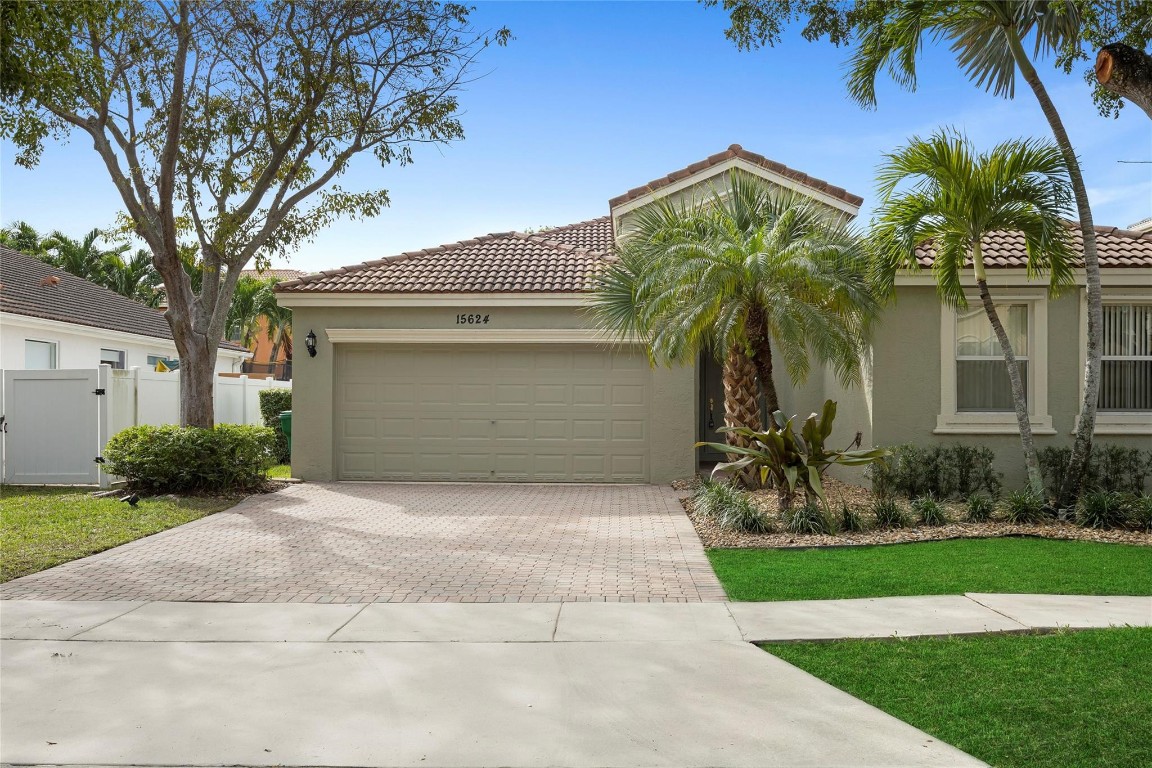 Riviera Isles II 170-53 B - Residential Lease