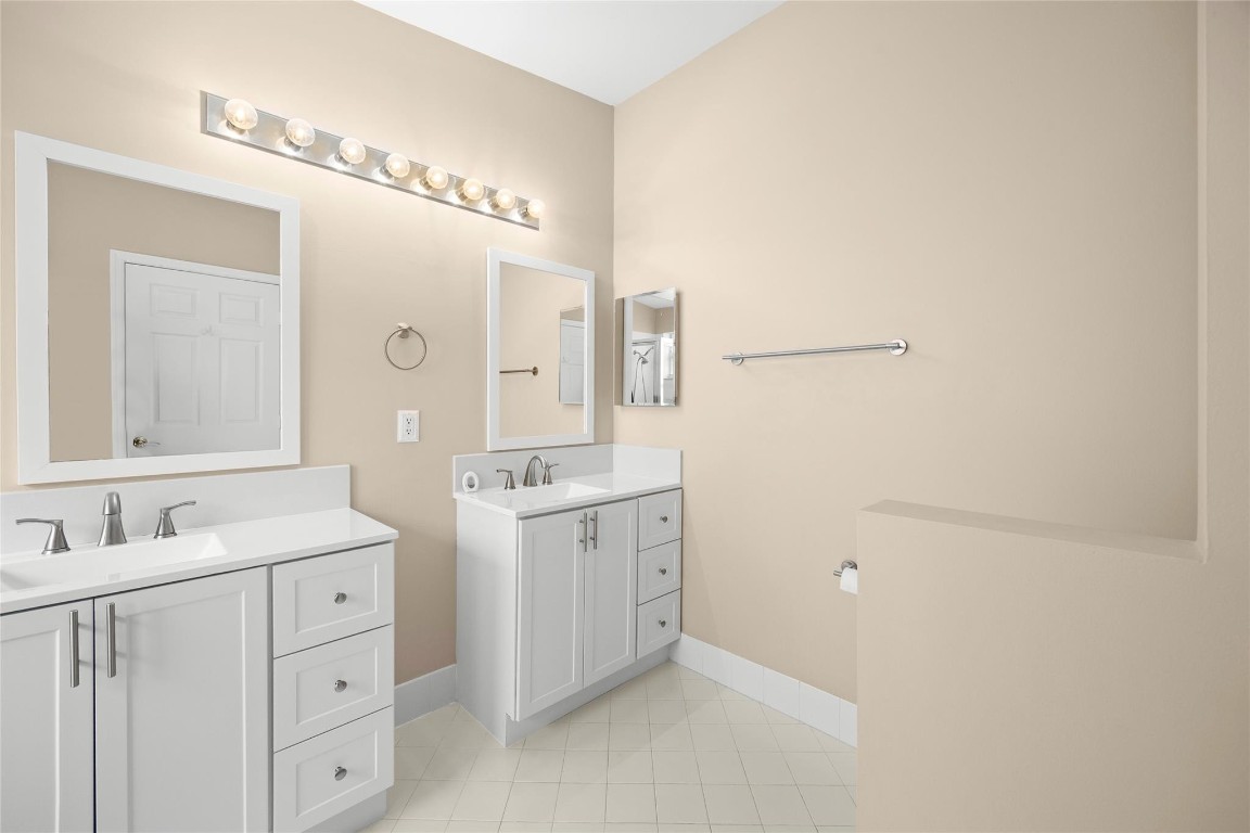 Riviera Isles II 170-53 B - Residential Lease