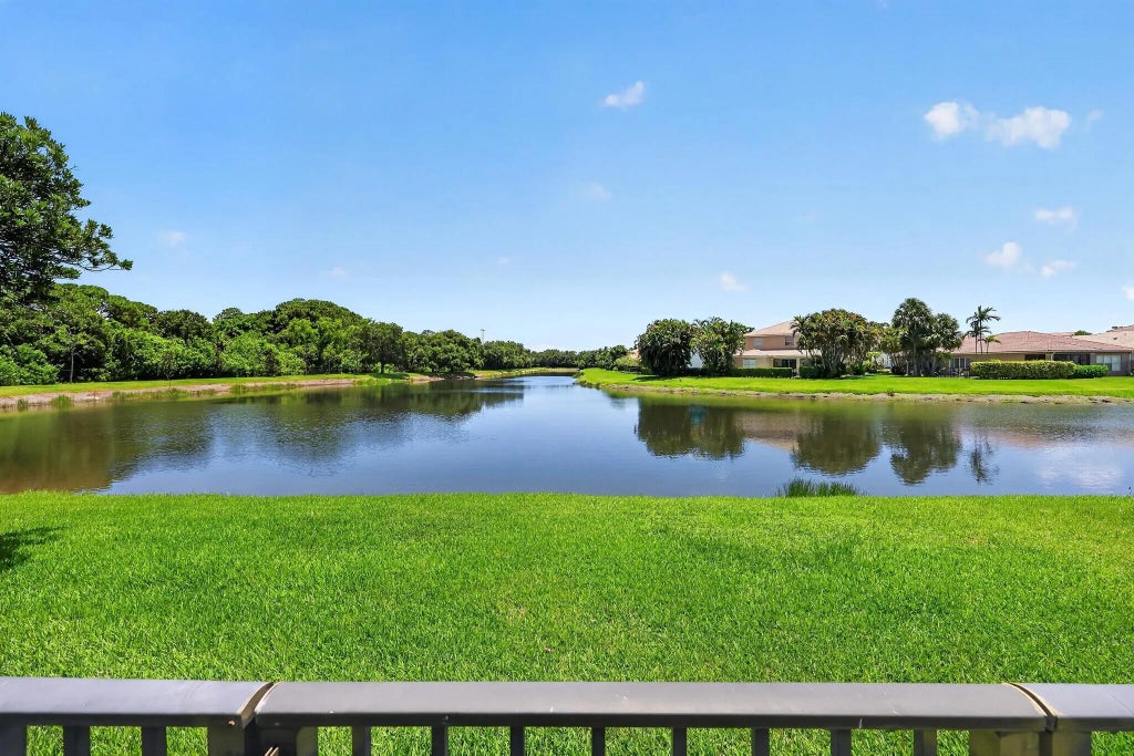 Photo of 143 ISLE VERDE Way, Palm Beach Gardens, FL 33418 (MLS # B26053682)