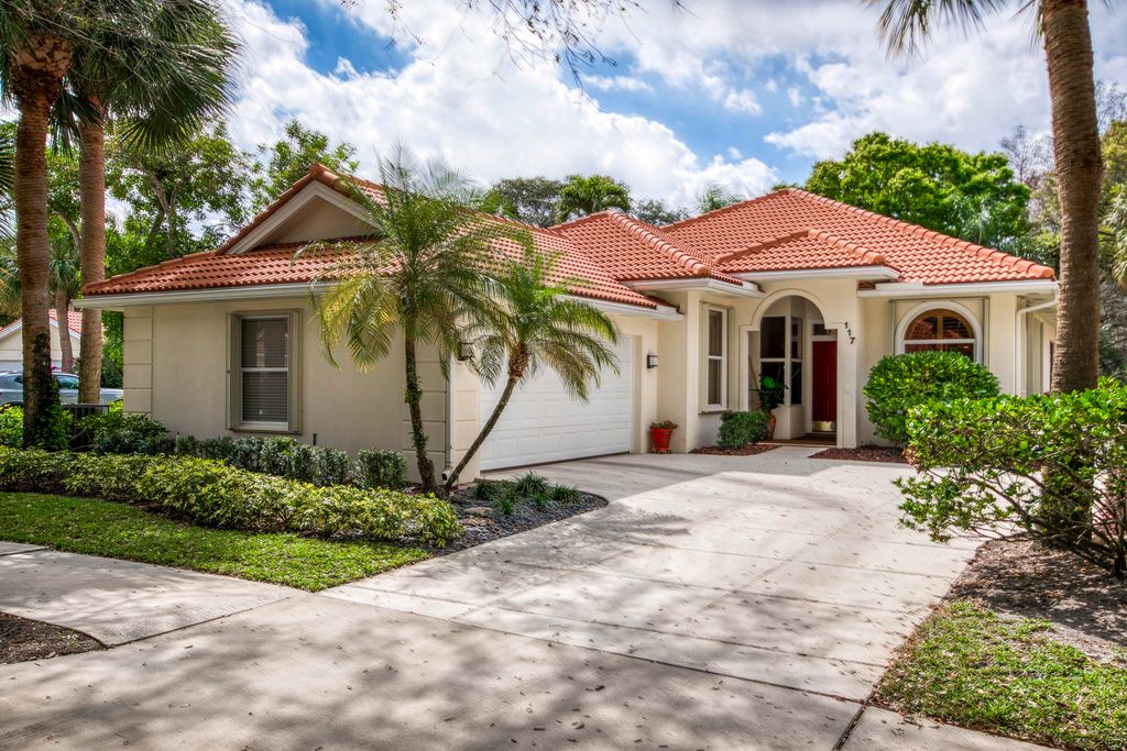 Photo of 117 Winter Club Court, Palm Beach Gardens, FL 33410 (MLS # R11167044)