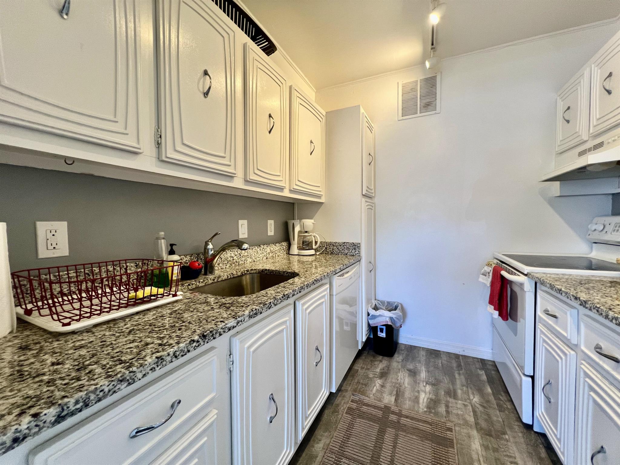 PALM BEACH VILLAS CONDO - Residential Lease