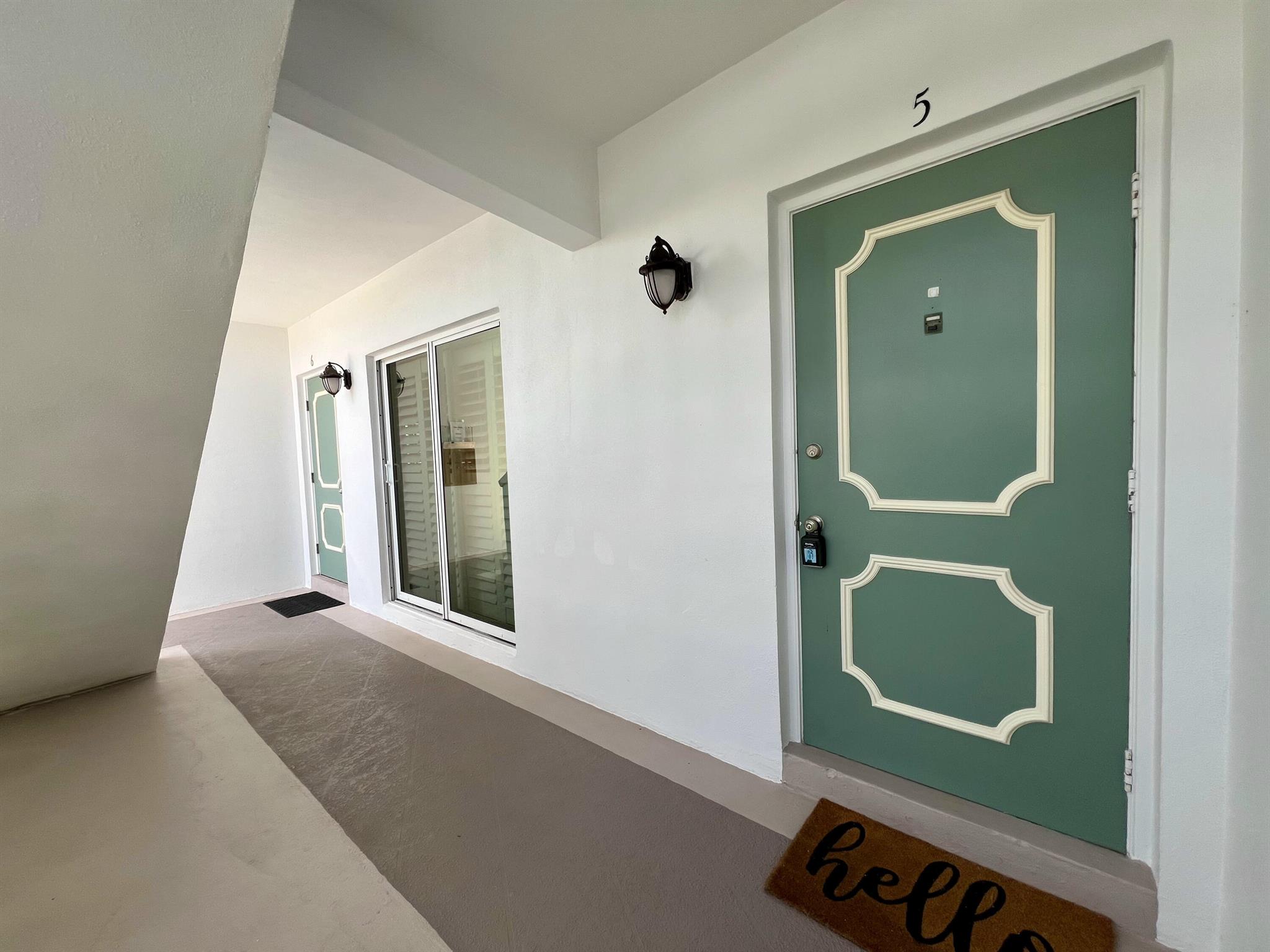 4201 S Ocean Boulevard M5