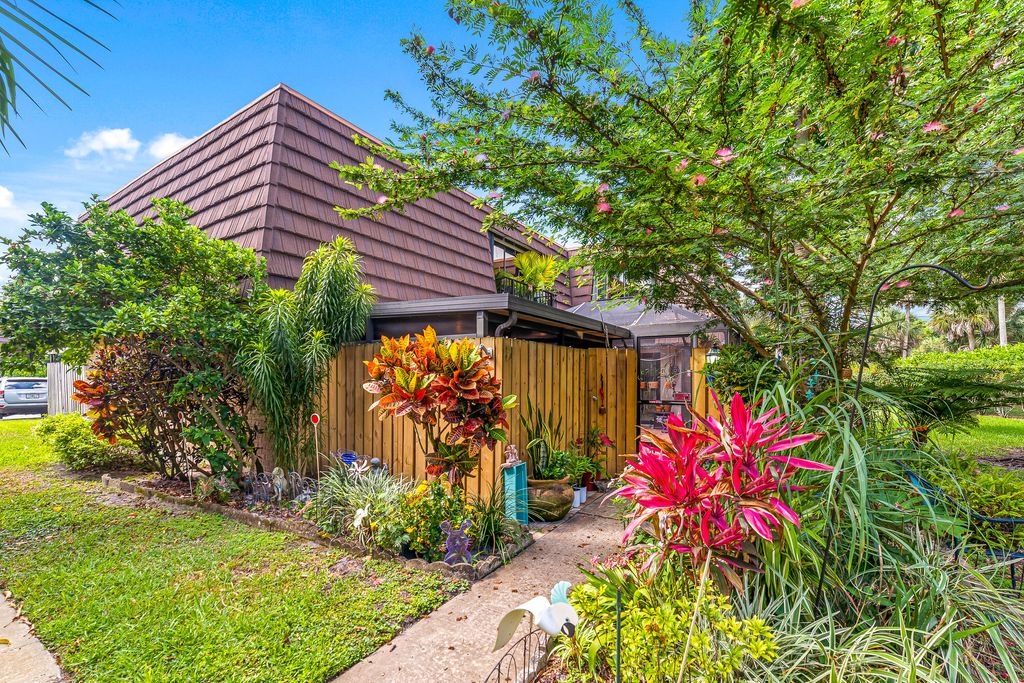 Photo of 1715 17th Lane, Palm Beach Gardens, FL 33418 (MLS # R10804825)