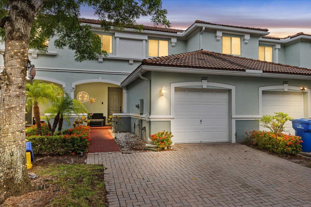 2227 OAKMONT Drive