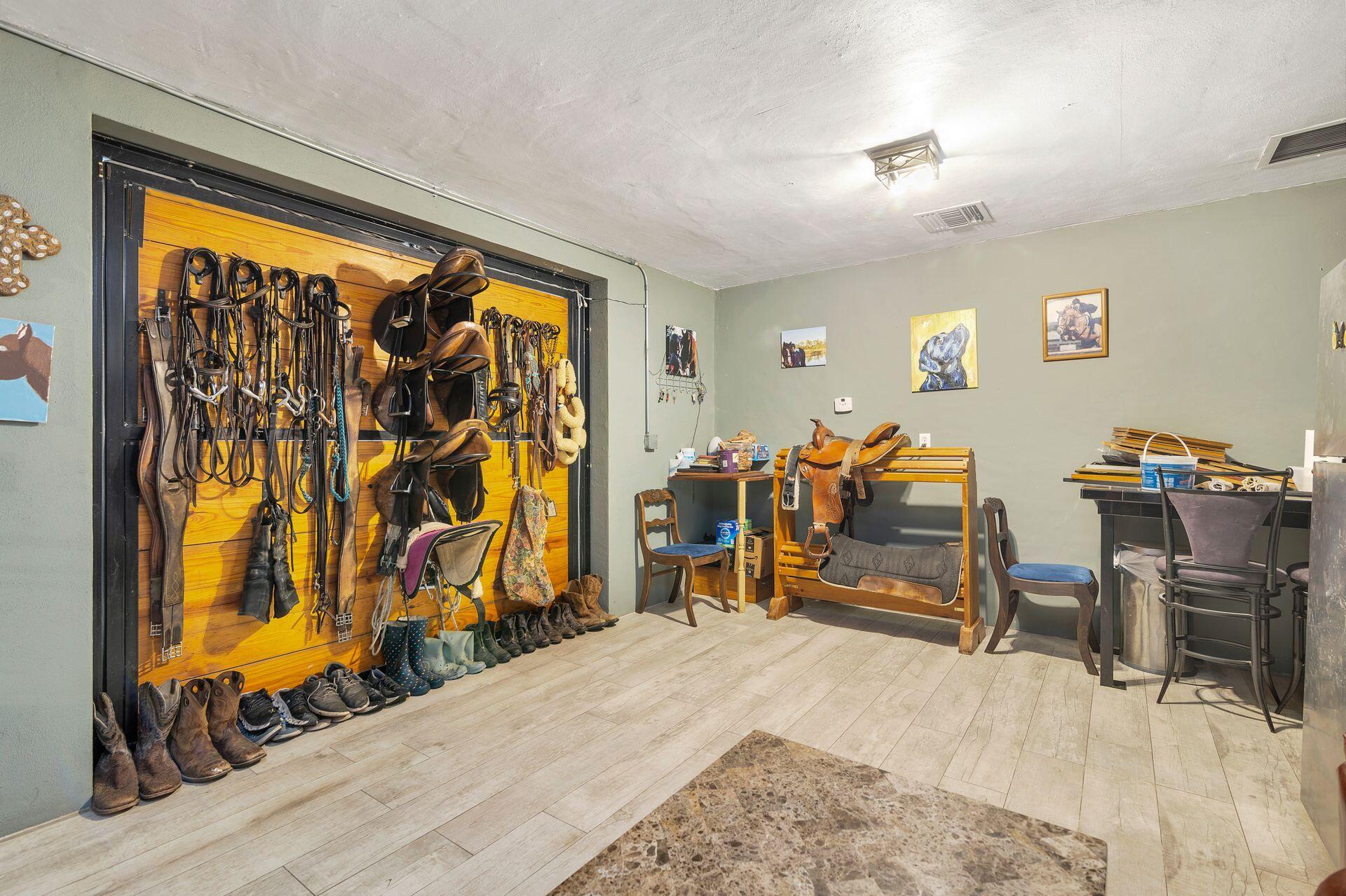 LOXAHATCHEE GROVES - Residential