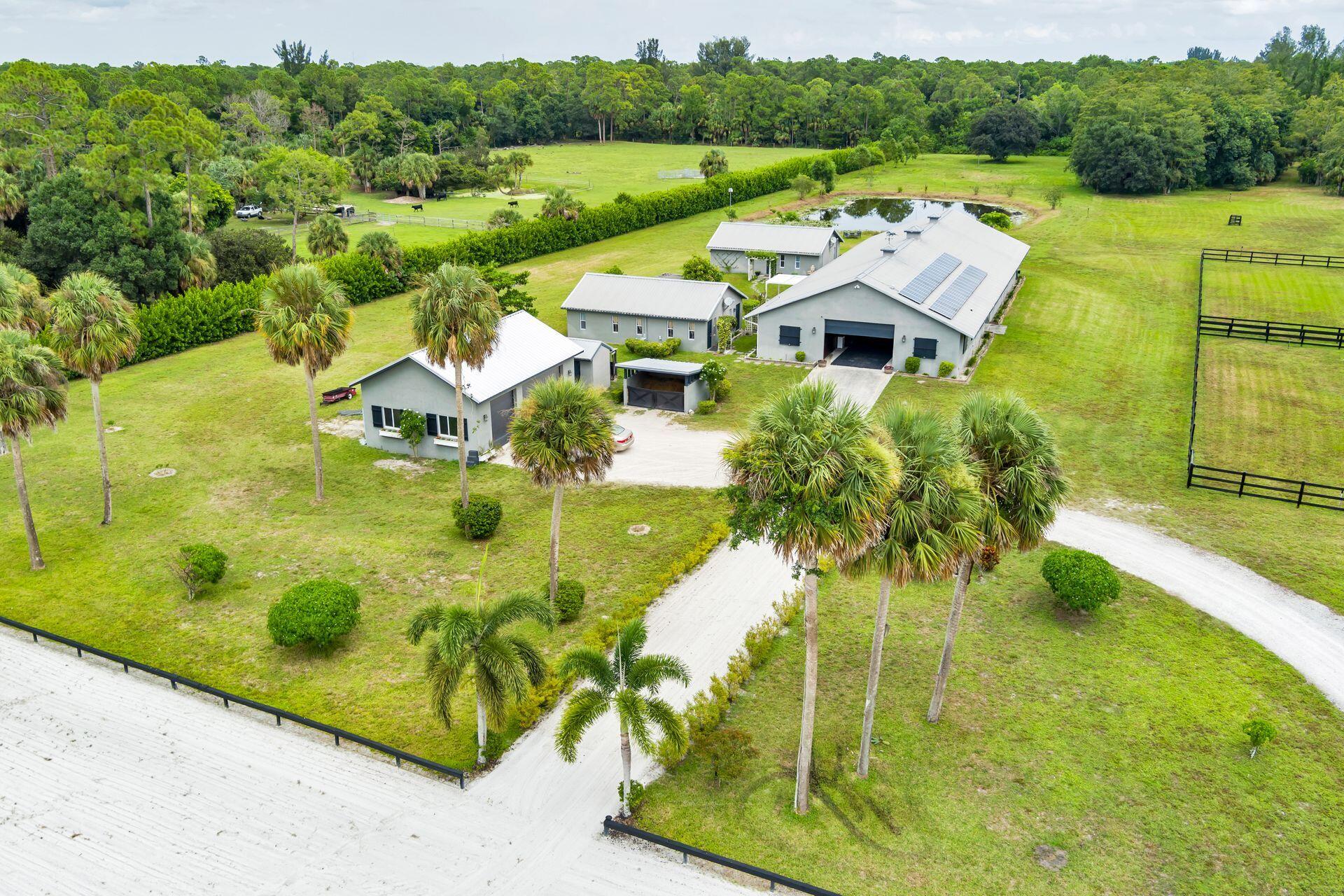 LOXAHATCHEE GROVES - Residential