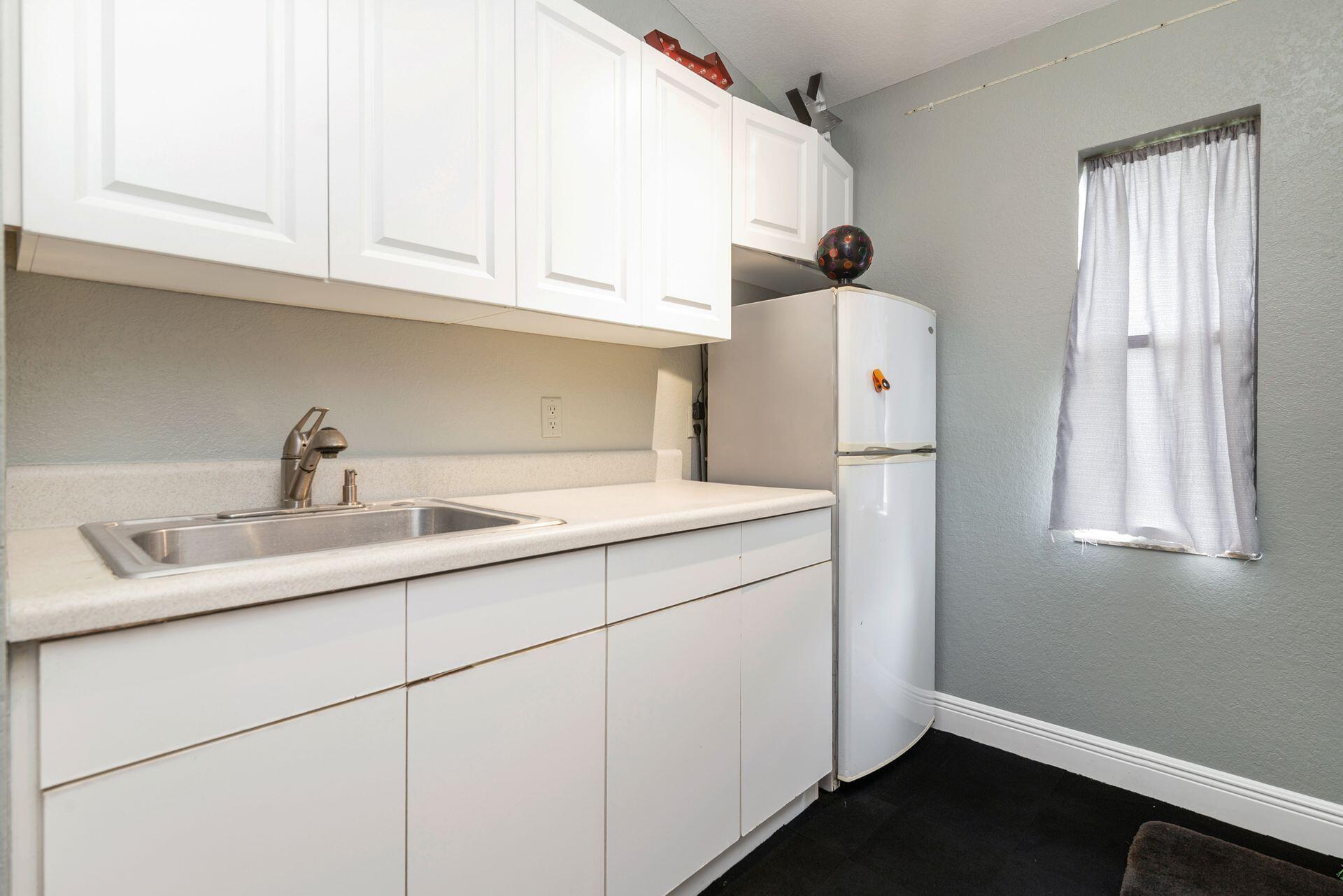 LOXAHATCHEE GROVES - Residential