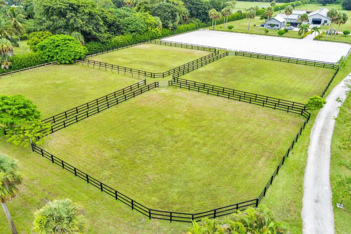 LOXAHATCHEE GROVES - Residential