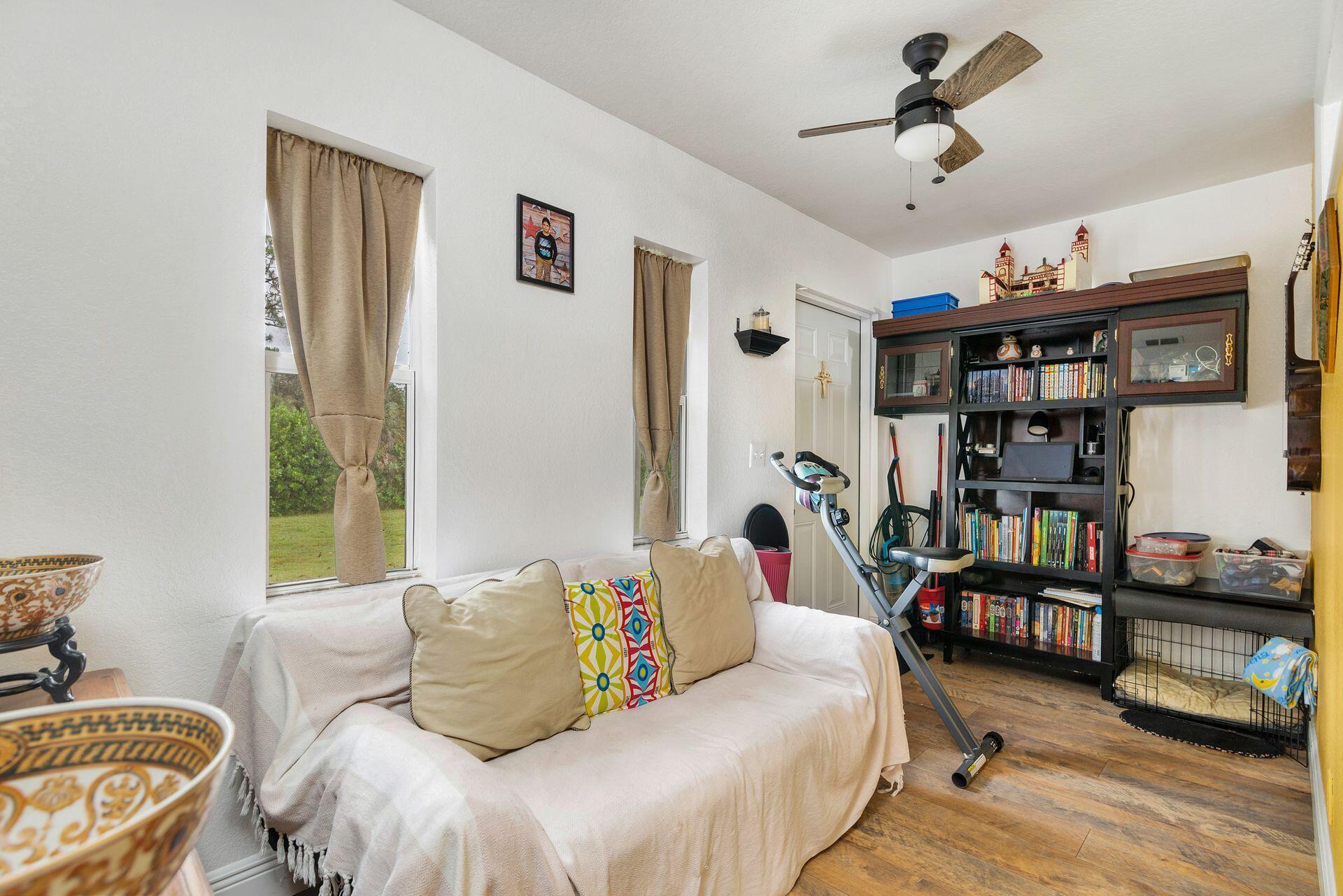 LOXAHATCHEE GROVES - Residential