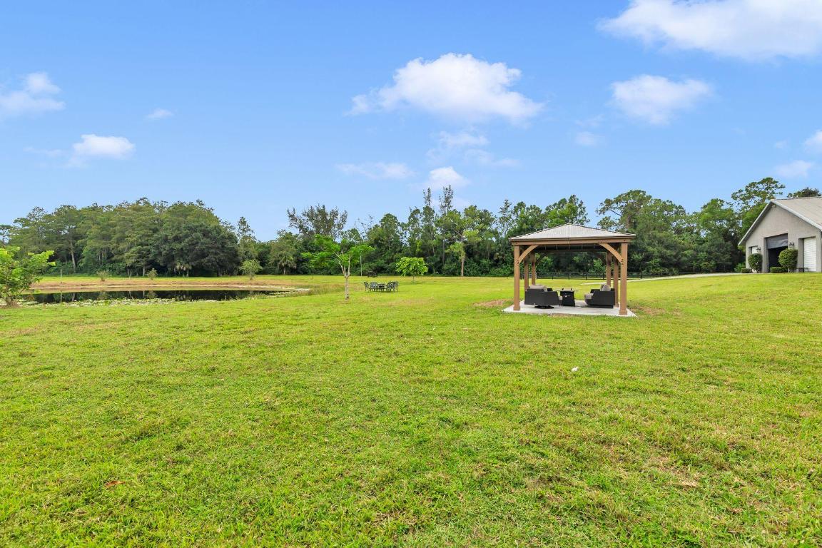 LOXAHATCHEE GROVES - Residential