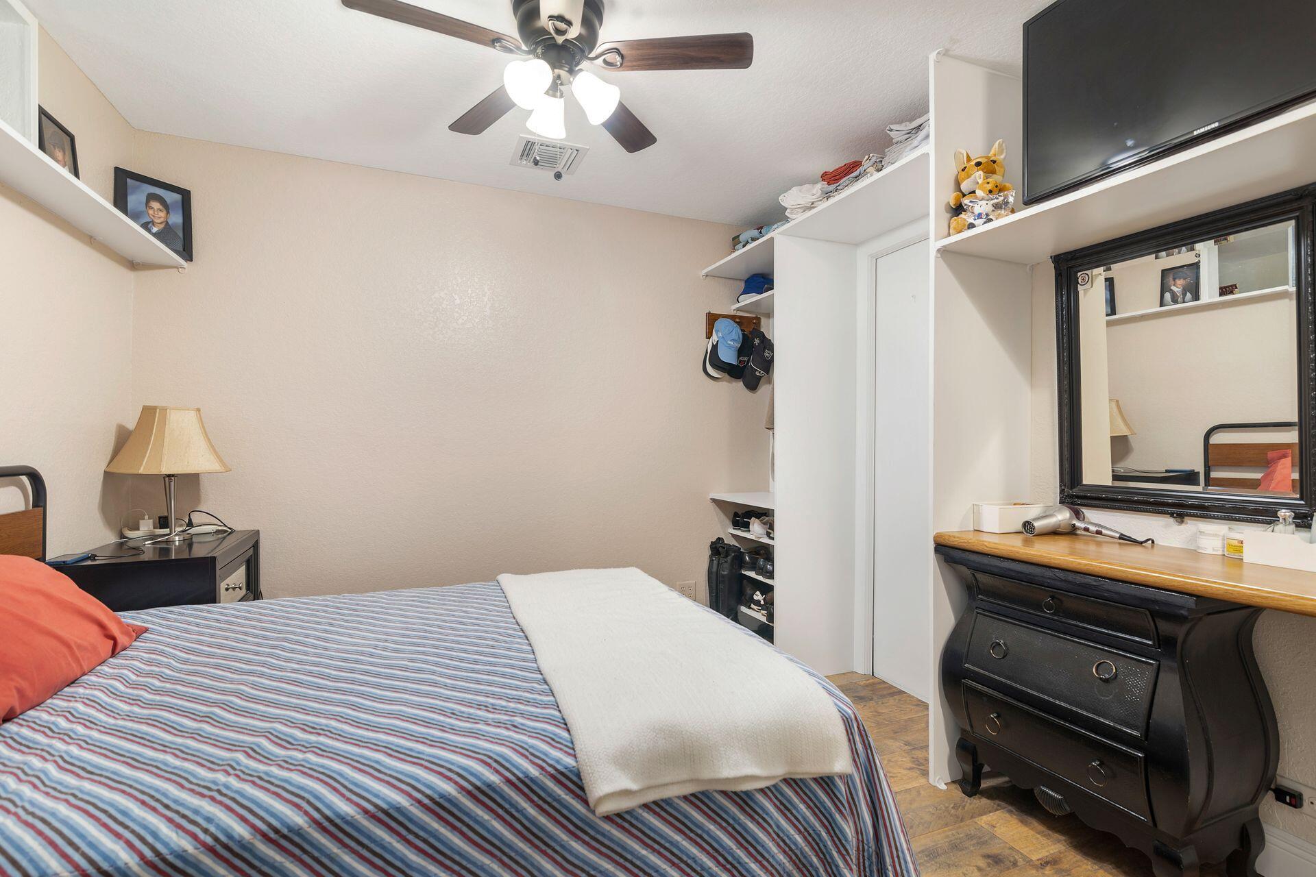 LOXAHATCHEE GROVES - Residential