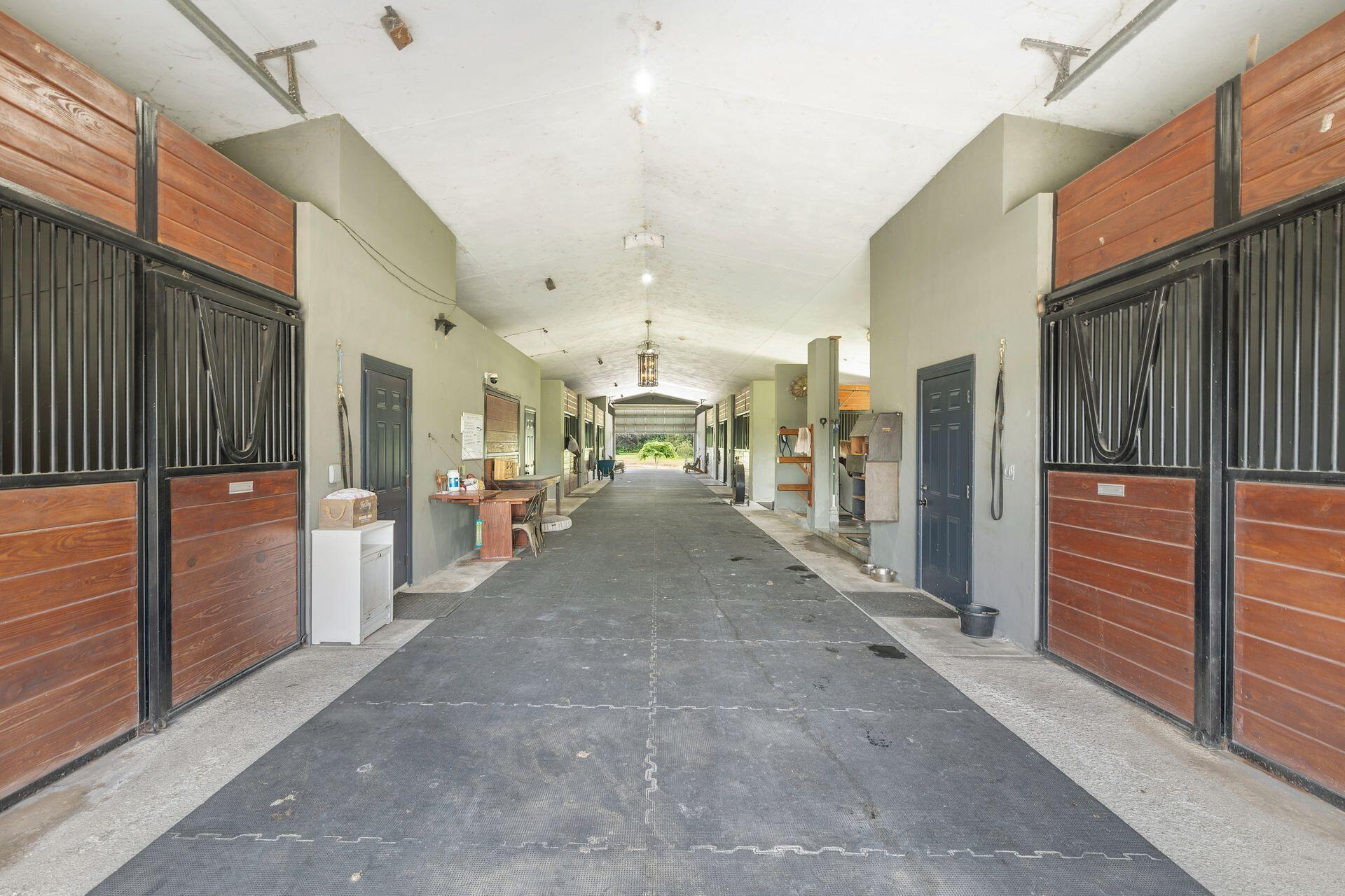 LOXAHATCHEE GROVES - Residential