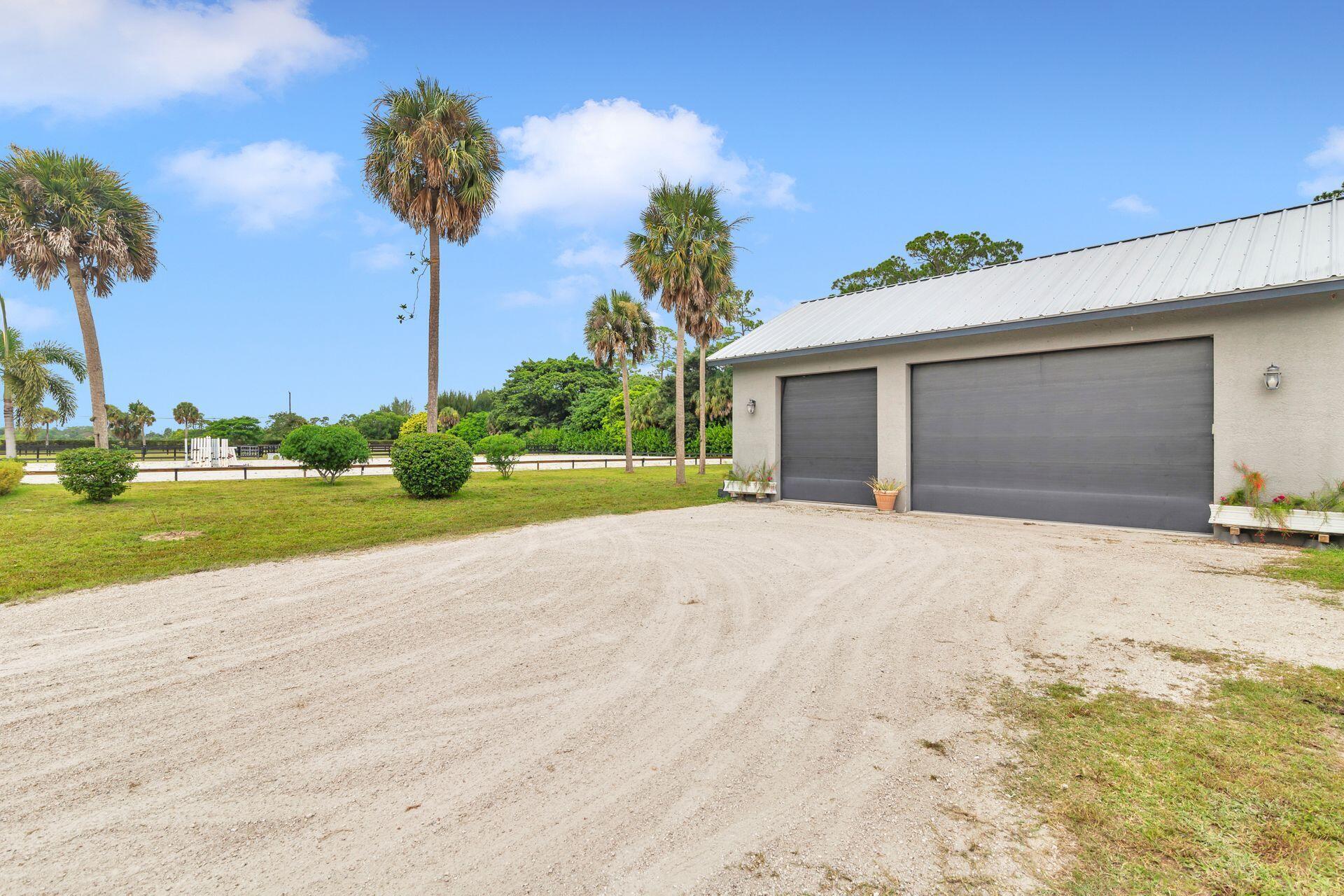 LOXAHATCHEE GROVES - Residential