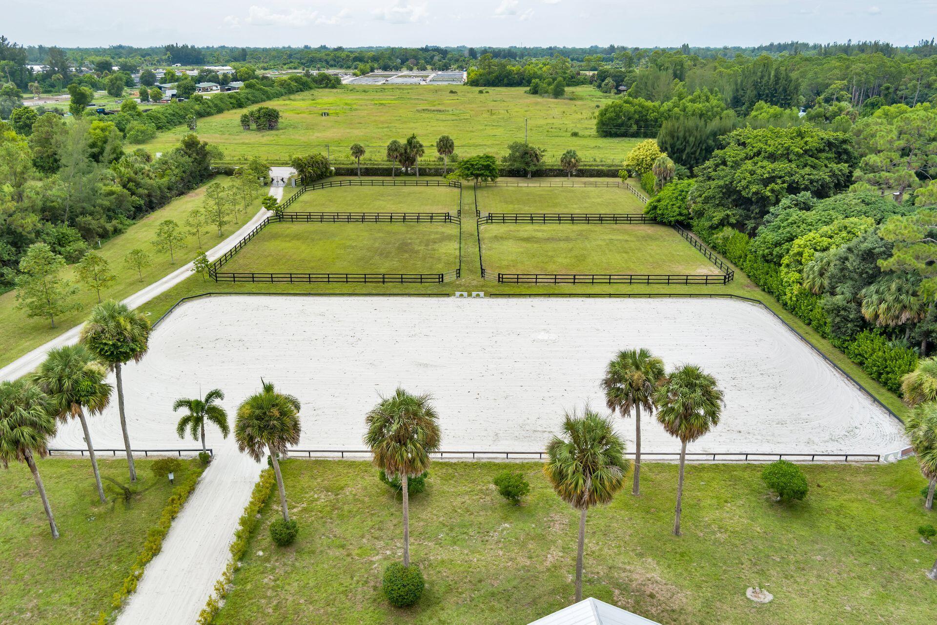 LOXAHATCHEE GROVES - Residential