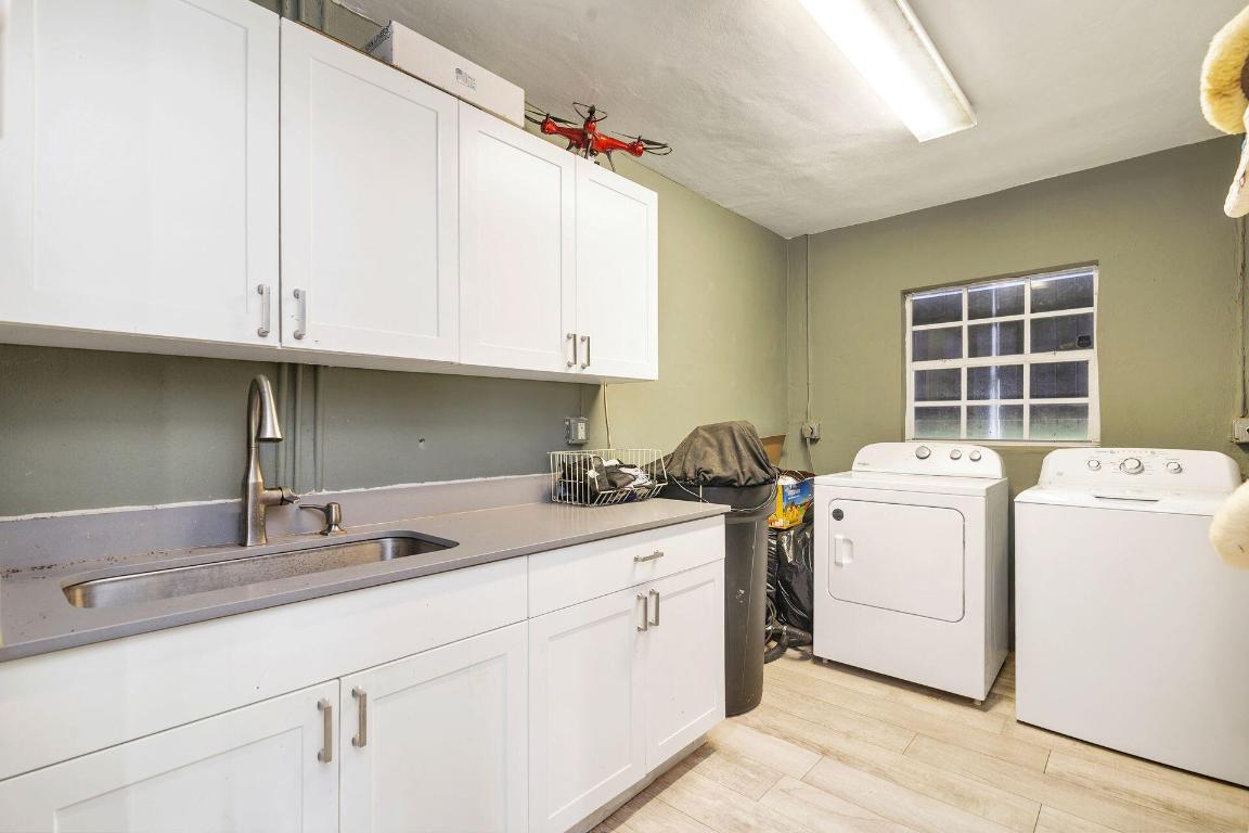 LOXAHATCHEE GROVES - Residential