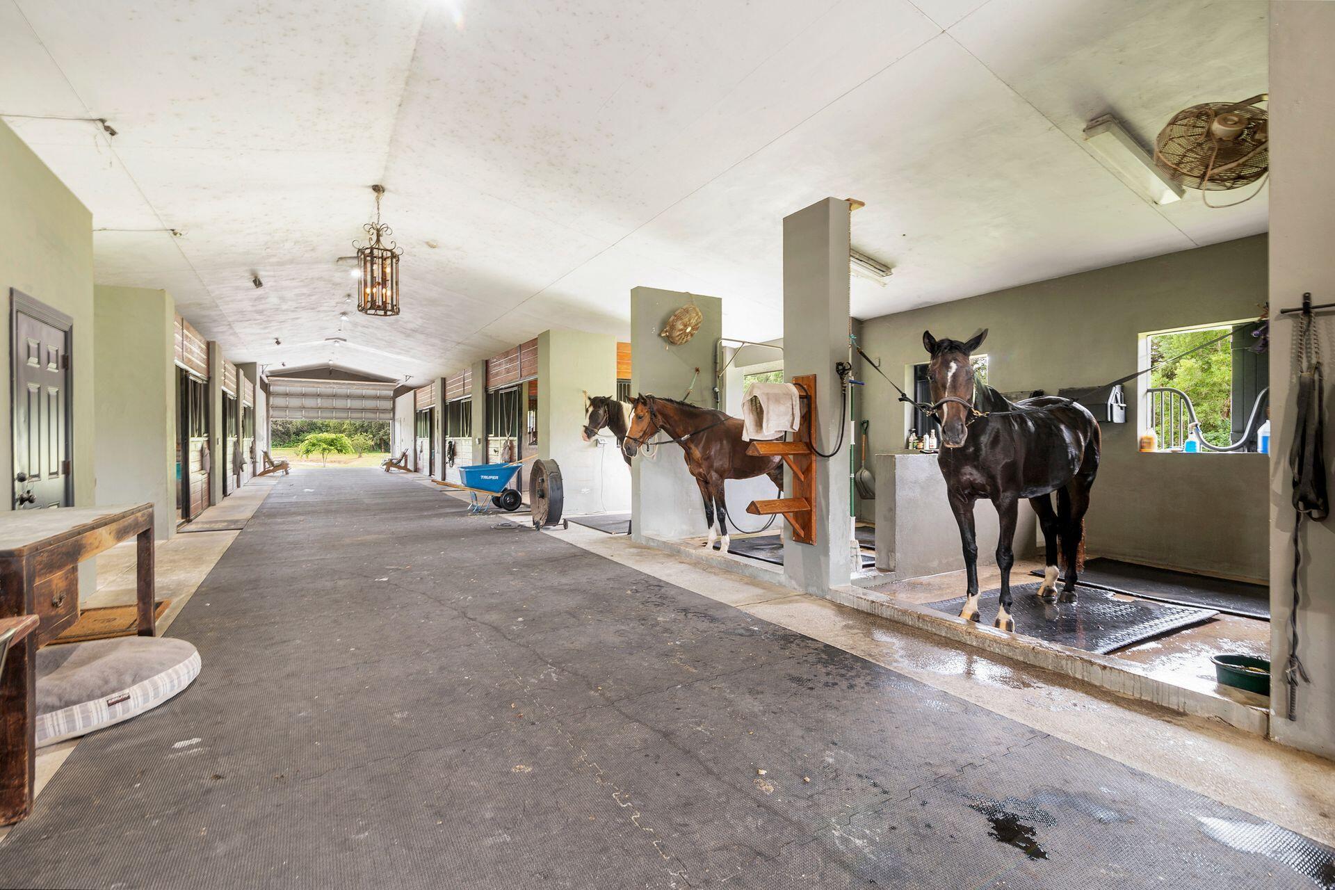 LOXAHATCHEE GROVES - Residential